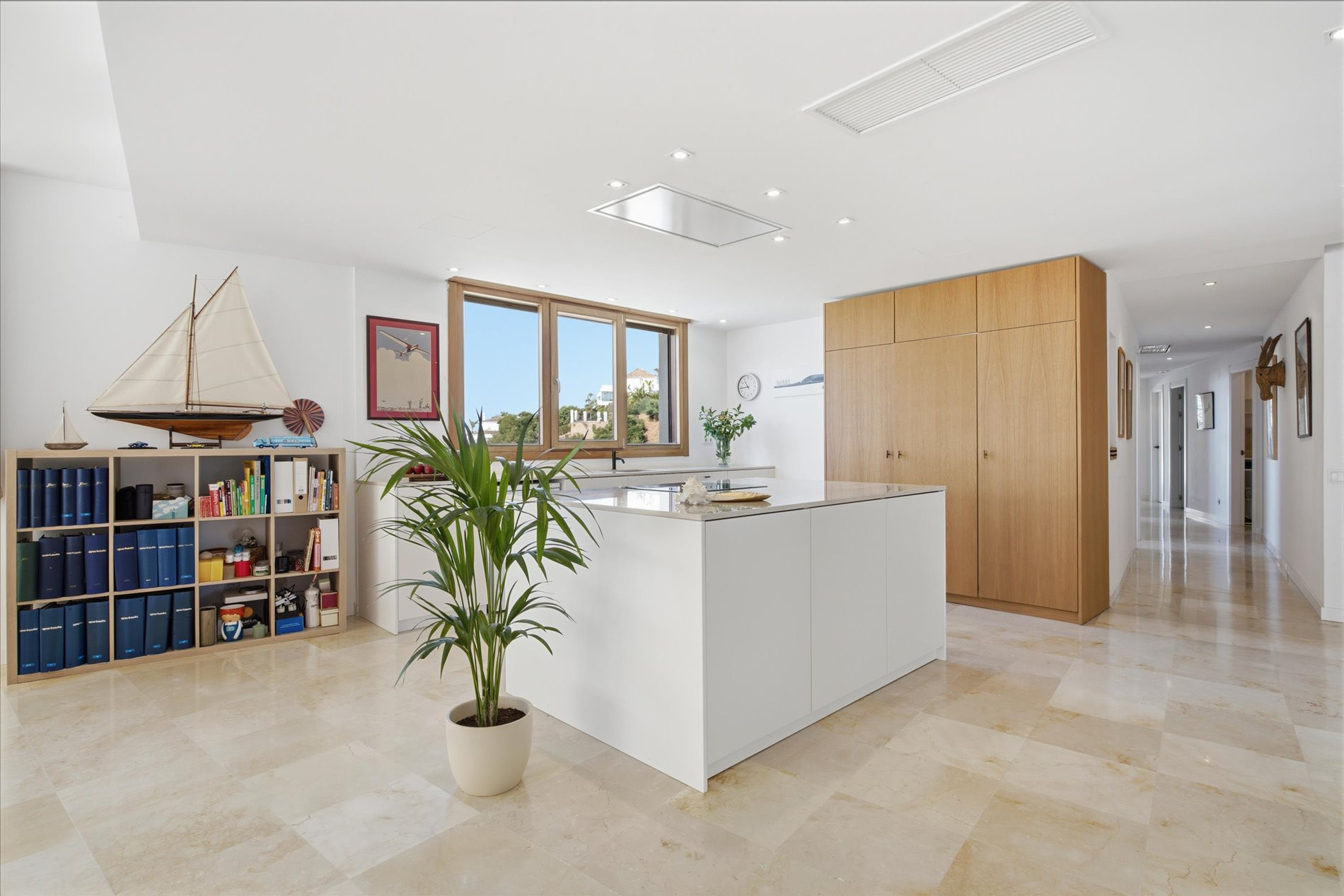  Image of Penthouse - 3 Bedrooms - 2 Bathrooms for sale in Malaga-Marbella-Spain, Image 7