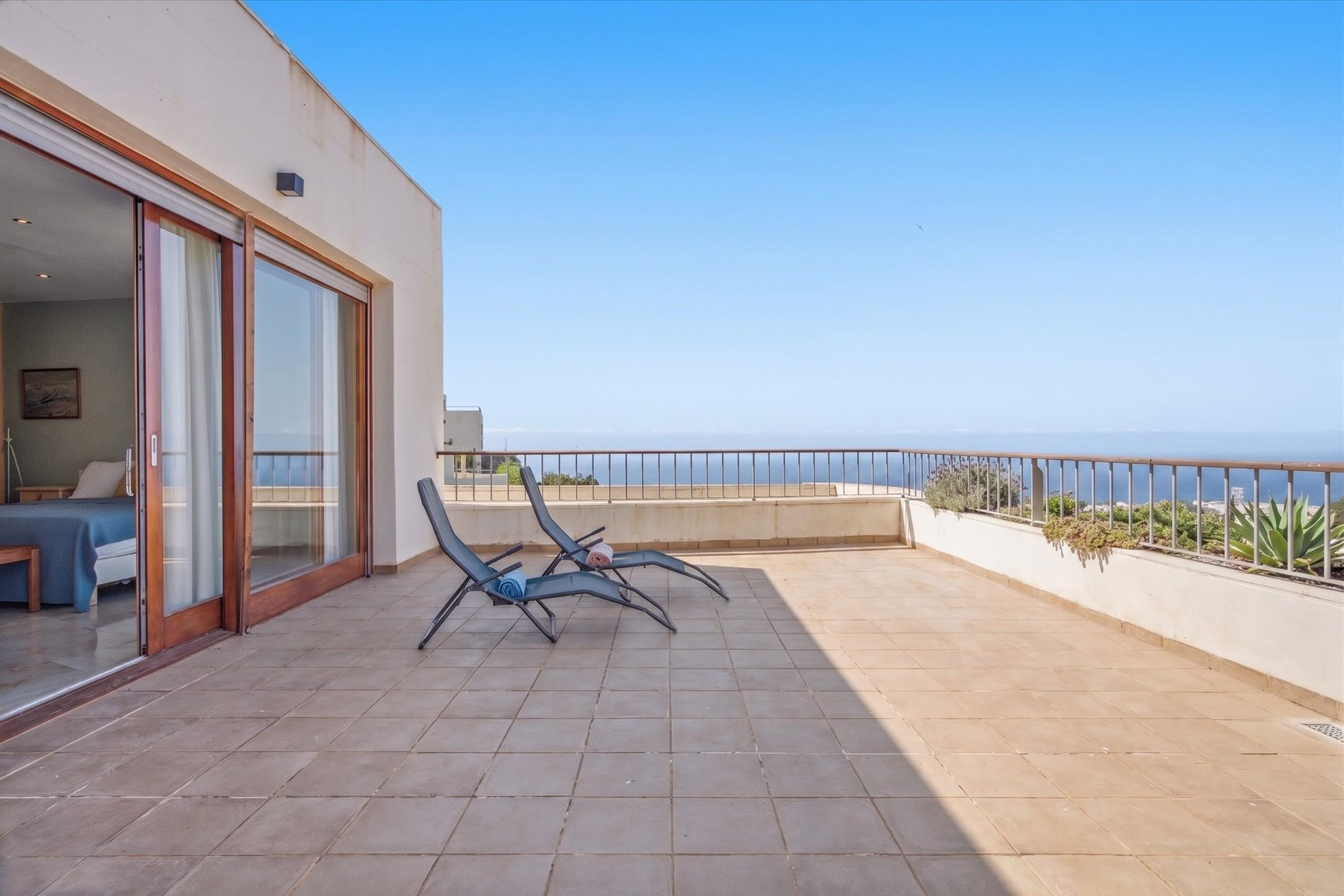  Image of Penthouse - 3 Bedrooms - 2 Bathrooms for sale in Malaga-Marbella-Spain, Image 14