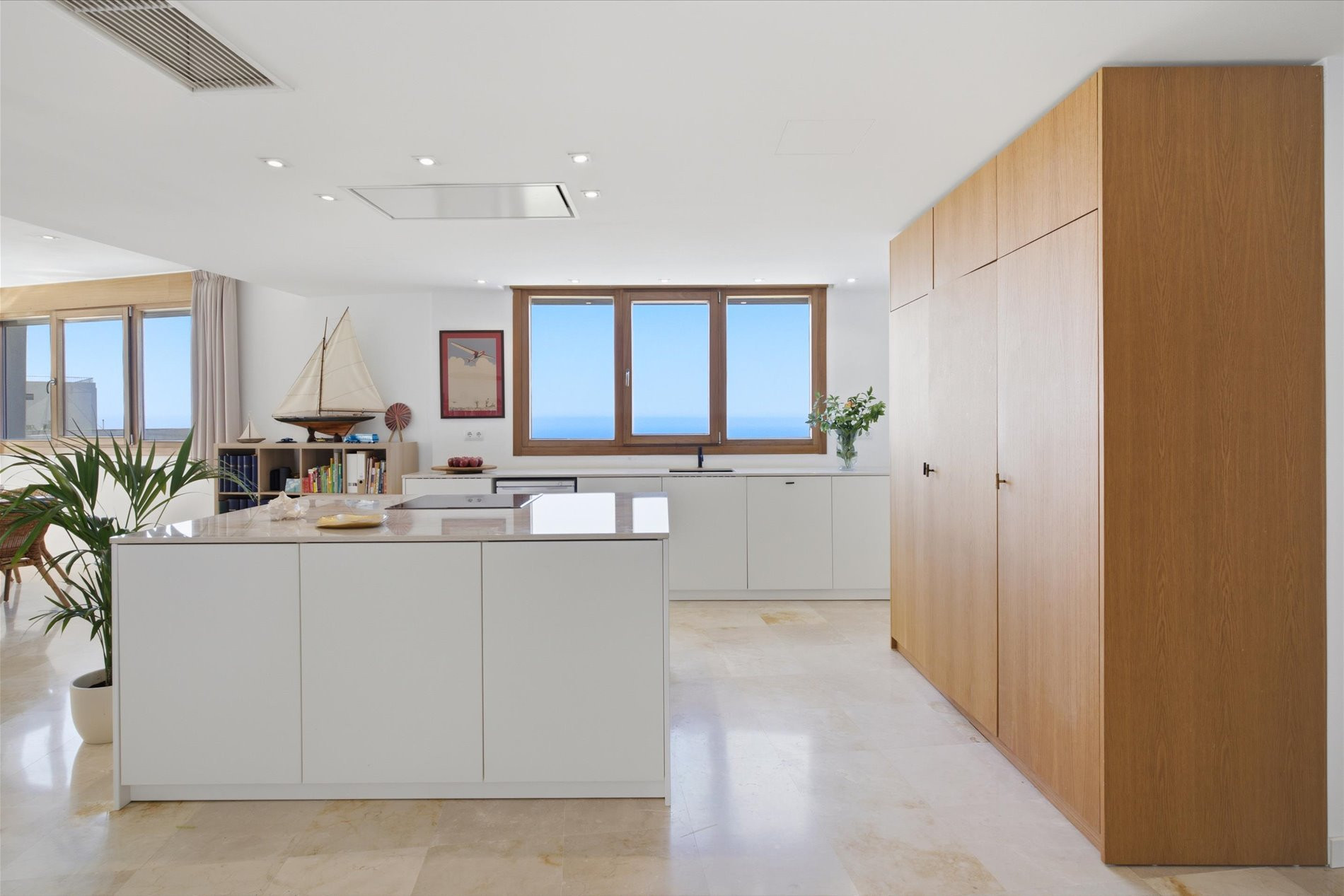  Image of Penthouse - 3 Bedrooms - 2 Bathrooms for sale in Malaga-Marbella-Spain, Image 6