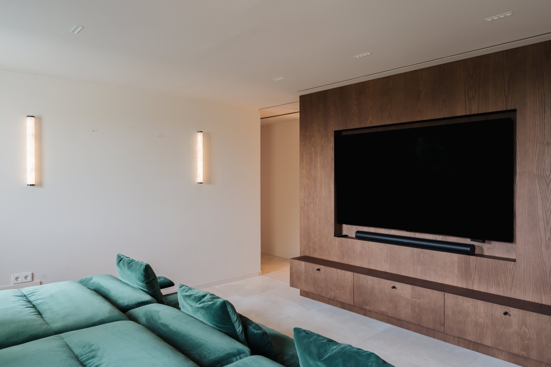  Image of Villa - 5 Bedrooms - 6 Bathrooms for sale in Malaga-Benahavis-Spain, Image 16