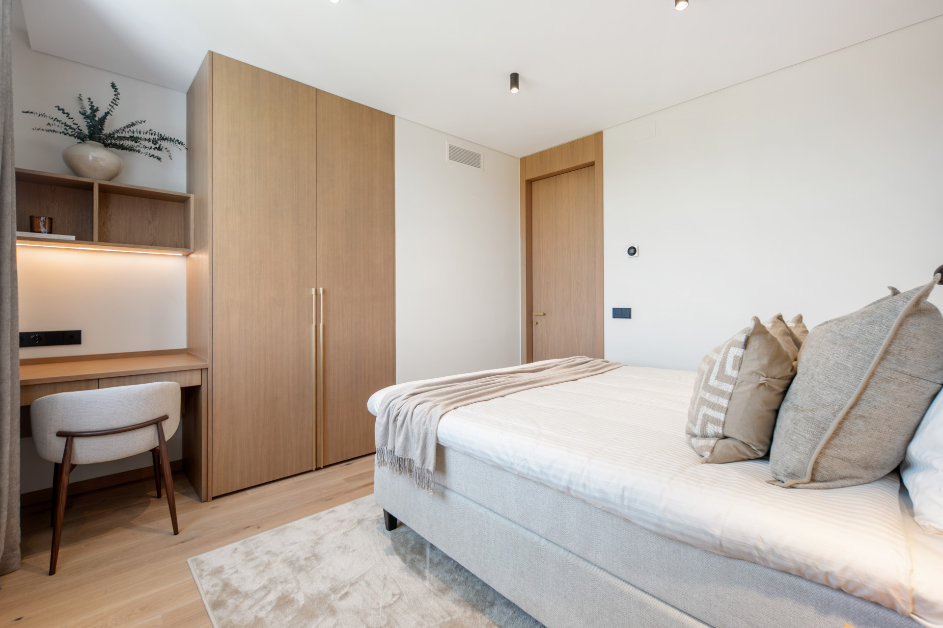  Image of Penthouse - 3 Bedrooms - 3 Bathrooms for sale in Malaga-Marbella-Spain, Image 16