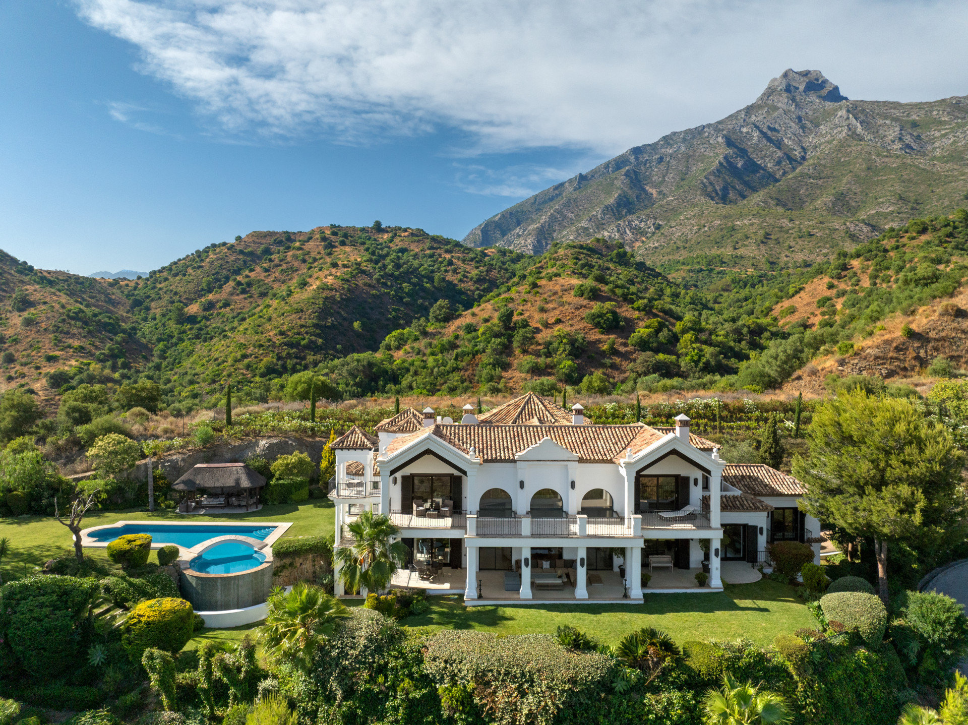 Image of Villa - 6 Bedrooms - 6 Bathrooms for Sale in Malaga-Marbella-Spain, Image 1