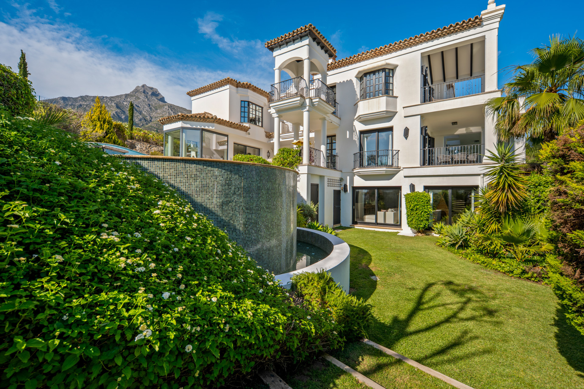  Image of Villa - 6 Bedrooms - 6 Bathrooms for sale in Malaga-Marbella-Spain, Image 39