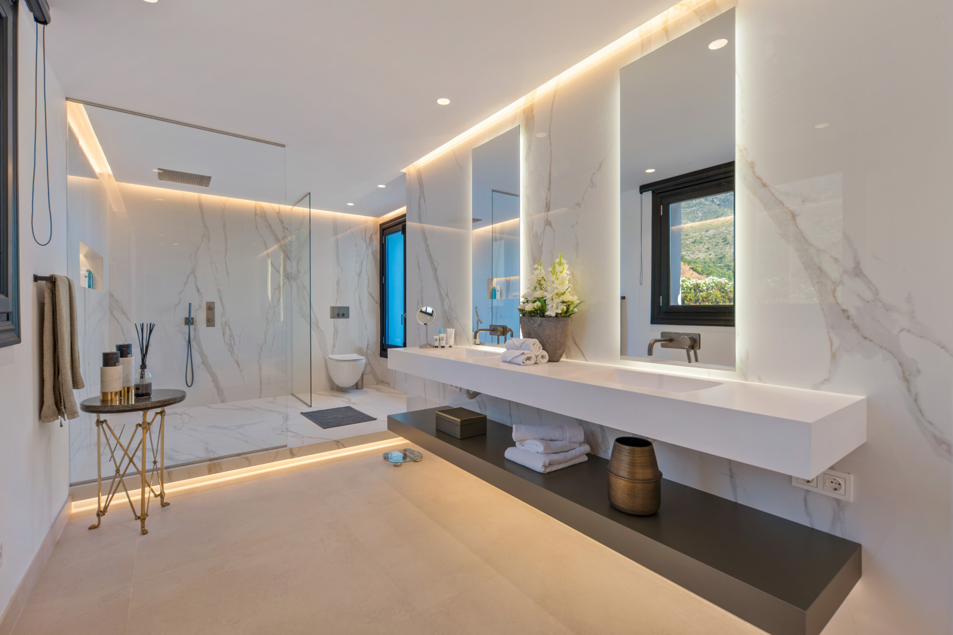  Image of Villa - 6 Bedrooms - 6 Bathrooms for sale in Malaga-Marbella-Spain, Image 24
