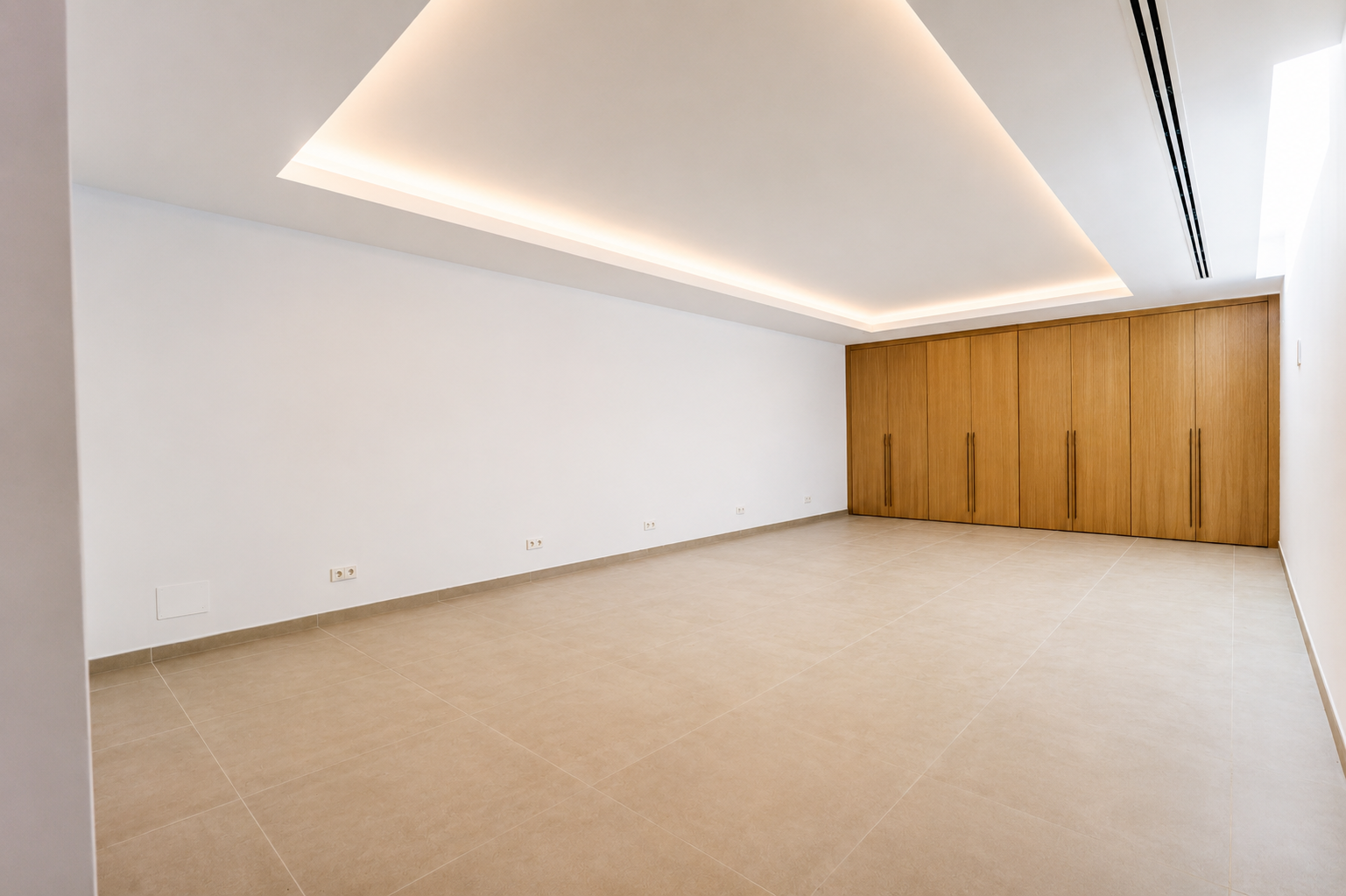  Image of Villa - 8 Bedrooms - 8 Bathrooms for sale in Malaga-San Pedro de Alcantara-Spain, Image 21