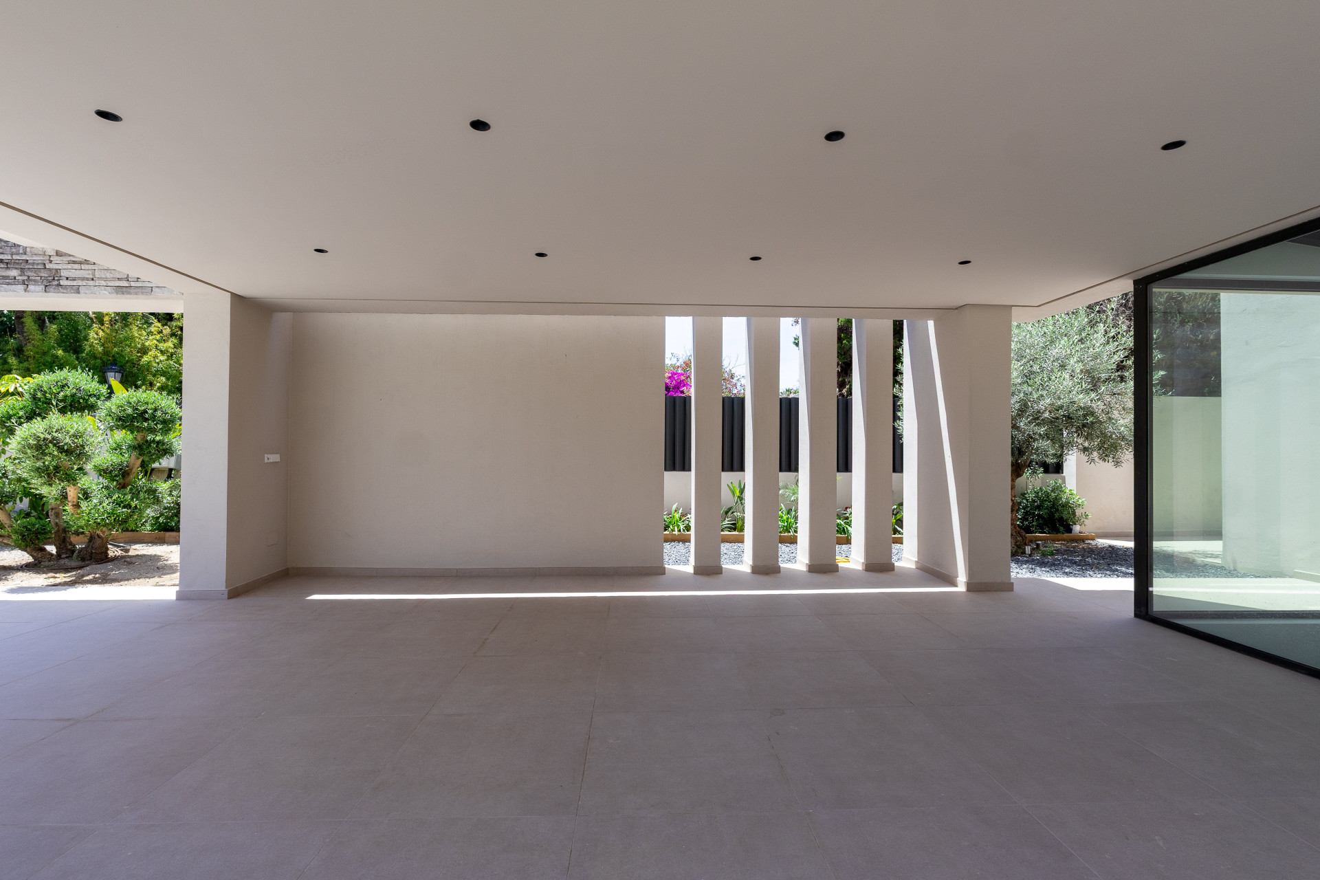  Image of Villa - 8 Bedrooms - 8 Bathrooms for sale in Malaga-San Pedro de Alcantara-Spain, Image 20