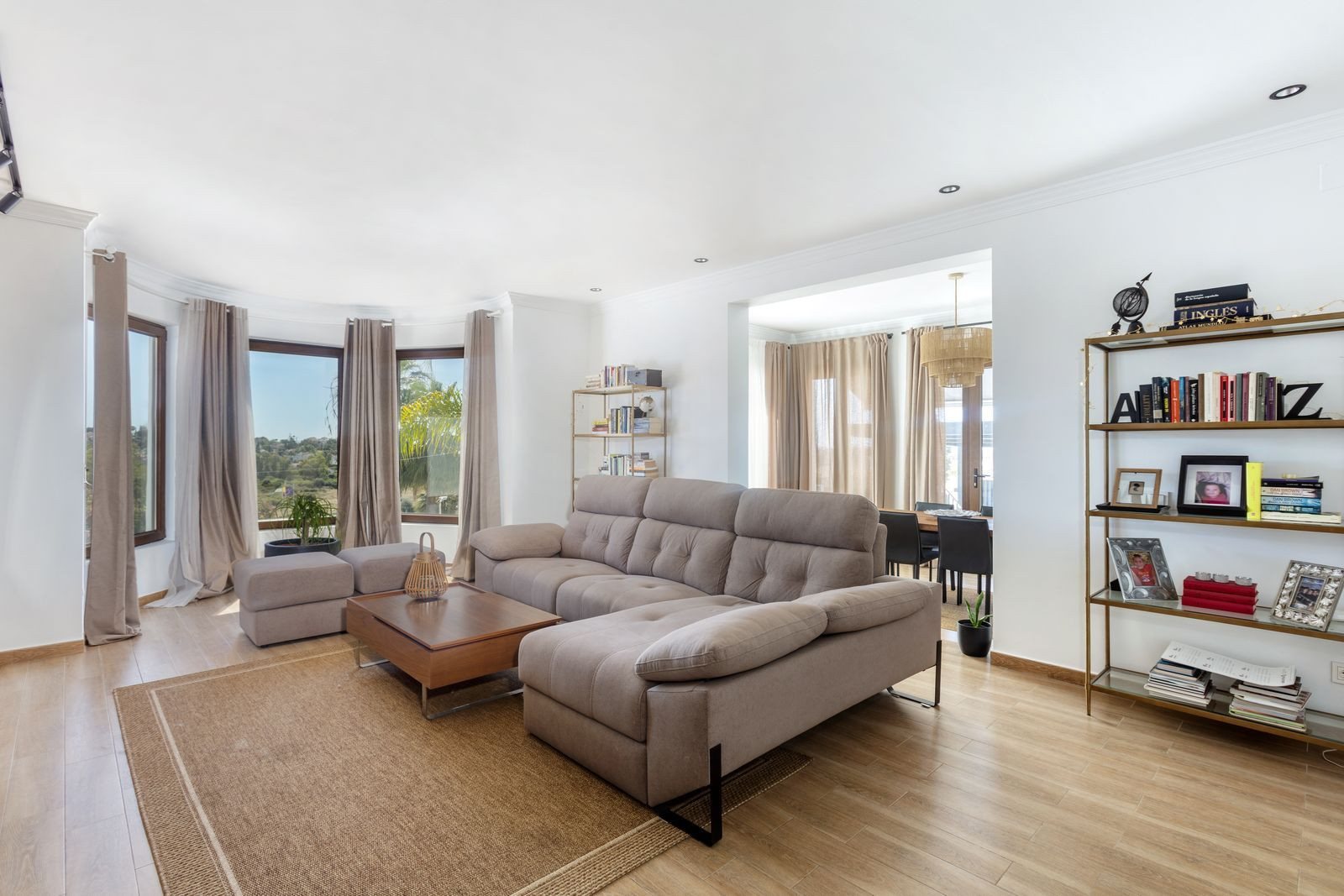 Image of Villa - 6 Bedrooms - 5 Bathrooms for Sale in Malaga-Estepona-Spain, Image 5