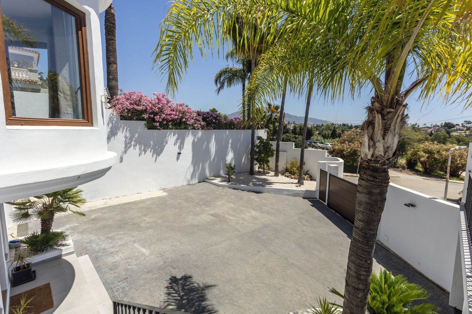  Image of Villa - 6 Bedrooms - 5 Bathrooms for sale in Malaga-Estepona-Spain, Image 13