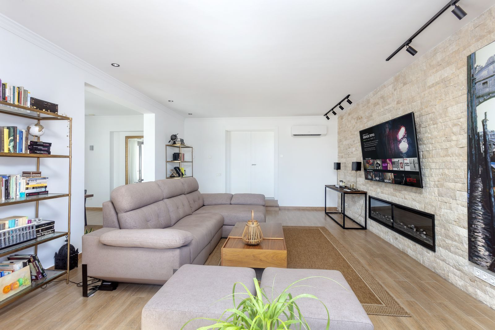  Image of Villa - 6 Bedrooms - 5 Bathrooms for sale in Malaga-Estepona-Spain, Image 40
