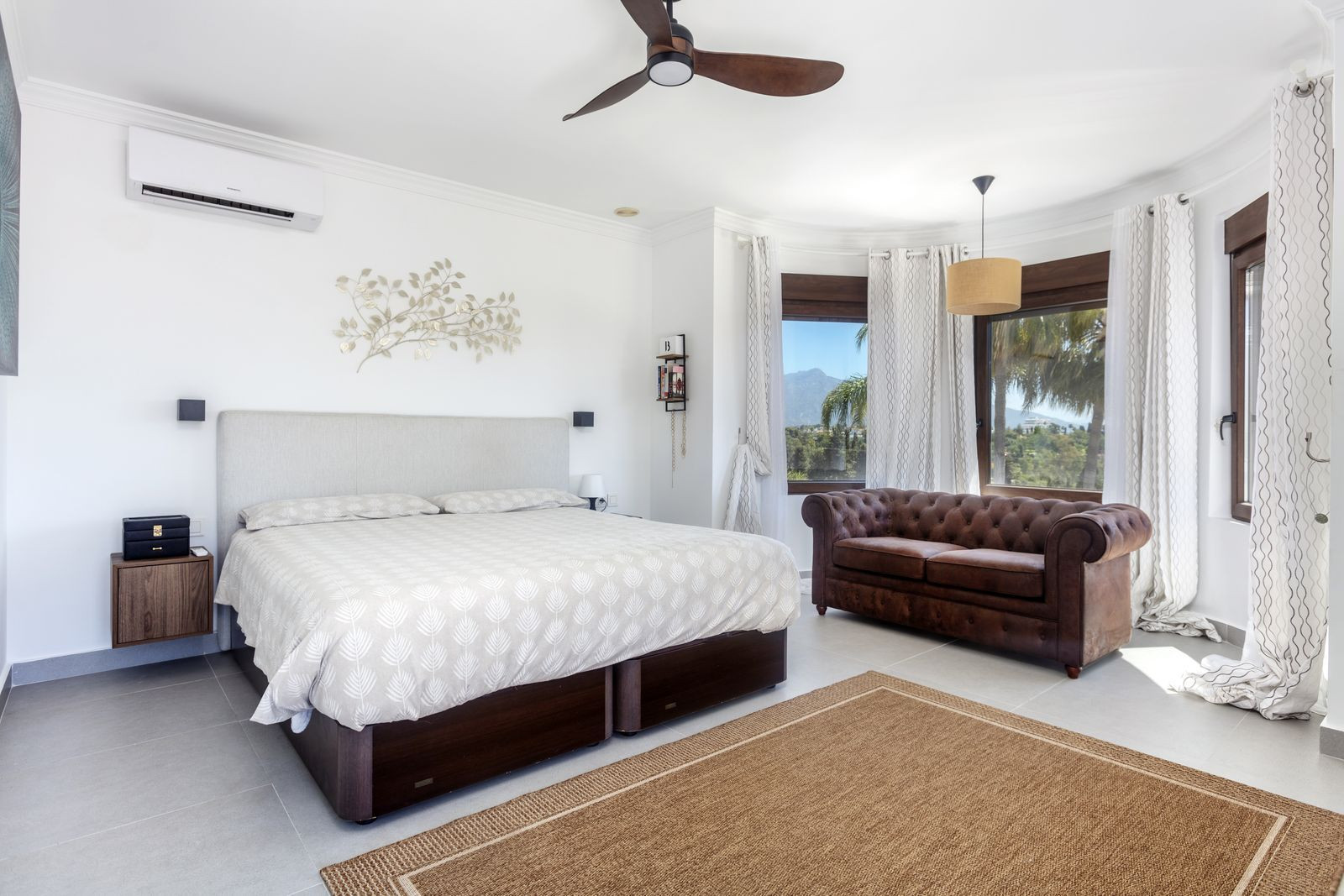  Image of Villa - 6 Bedrooms - 5 Bathrooms for sale in Malaga-Estepona-Spain, Image 22