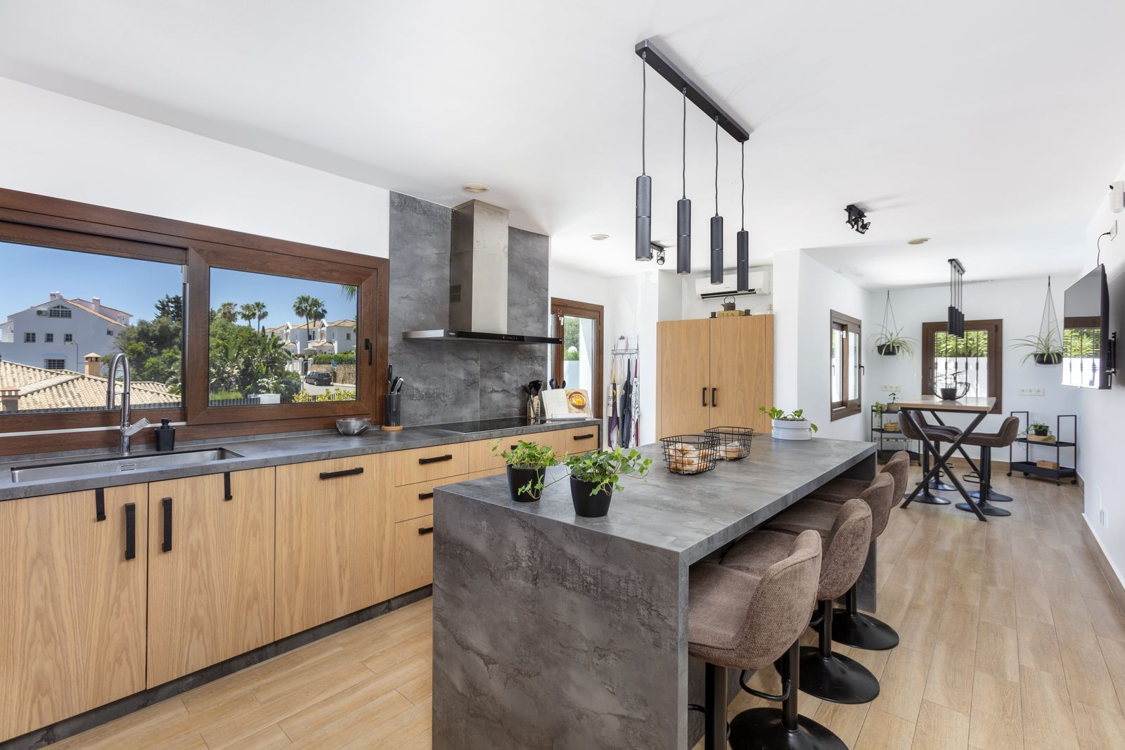  Image of Villa - 6 Bedrooms - 5 Bathrooms for sale in Malaga-Estepona-Spain, Image 10