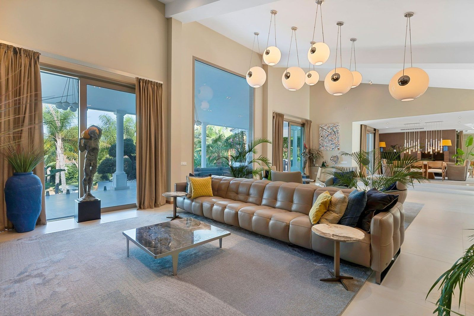  Image of Villa - 6 Bedrooms - 9 Bathrooms for sale in Malaga-San Pedro de Alcantara-Spain, Image 9