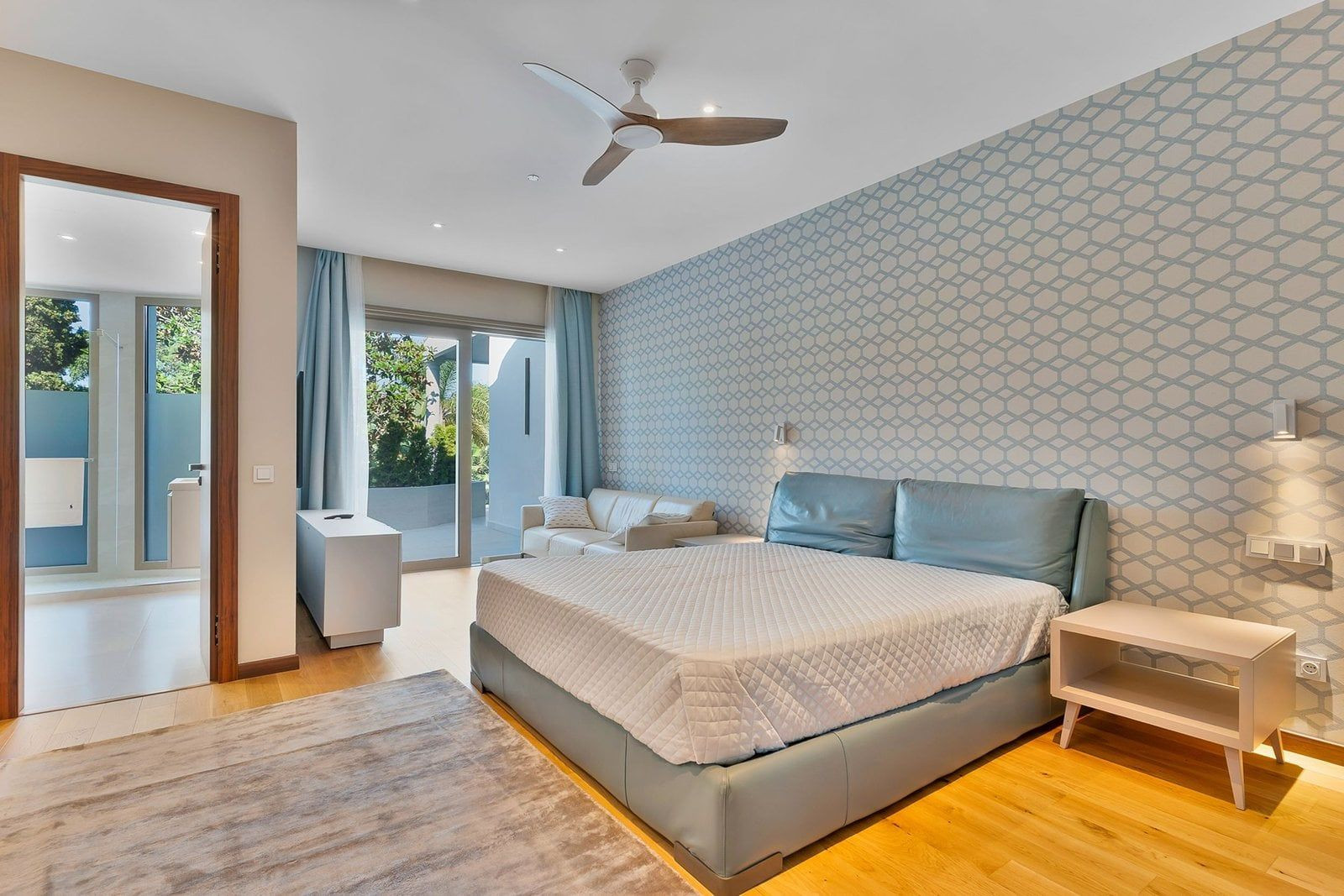  Image of Villa - 6 Bedrooms - 9 Bathrooms for sale in Malaga-San Pedro de Alcantara-Spain, Image 14