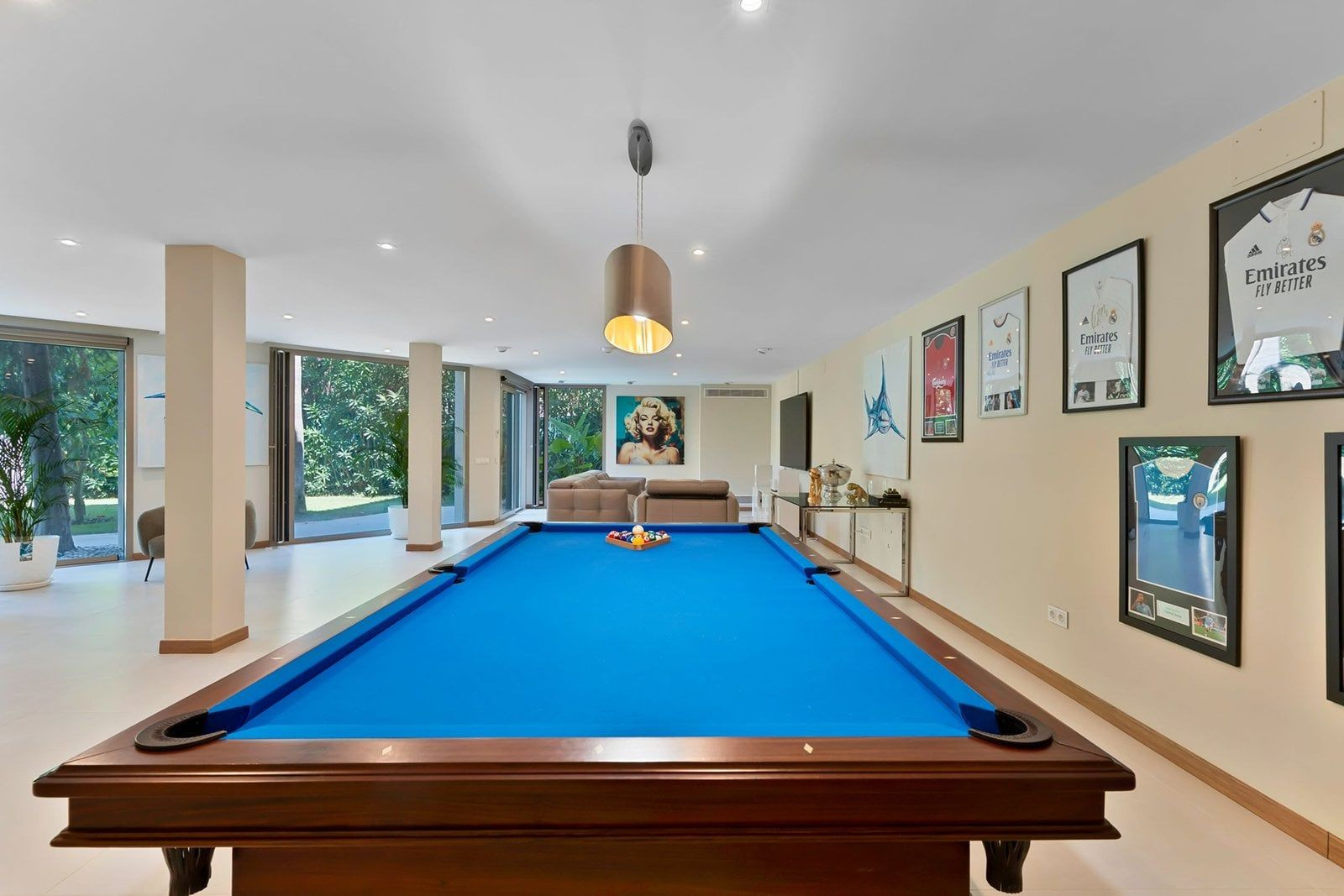  Image of Villa - 6 Bedrooms - 9 Bathrooms for sale in Malaga-San Pedro de Alcantara-Spain, Image 11