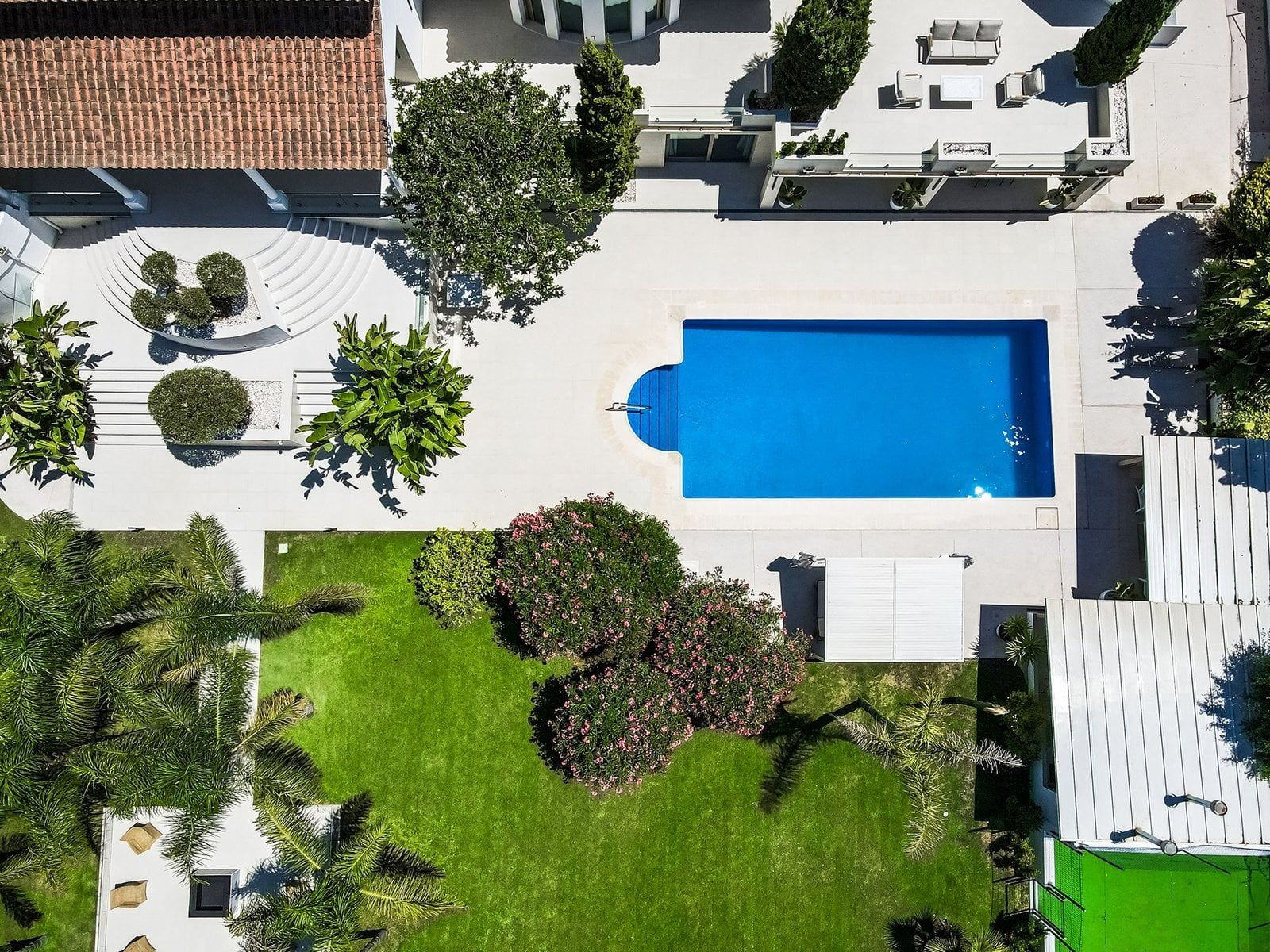  Image of Villa - 6 Bedrooms - 9 Bathrooms for sale in Malaga-San Pedro de Alcantara-Spain, Image 41