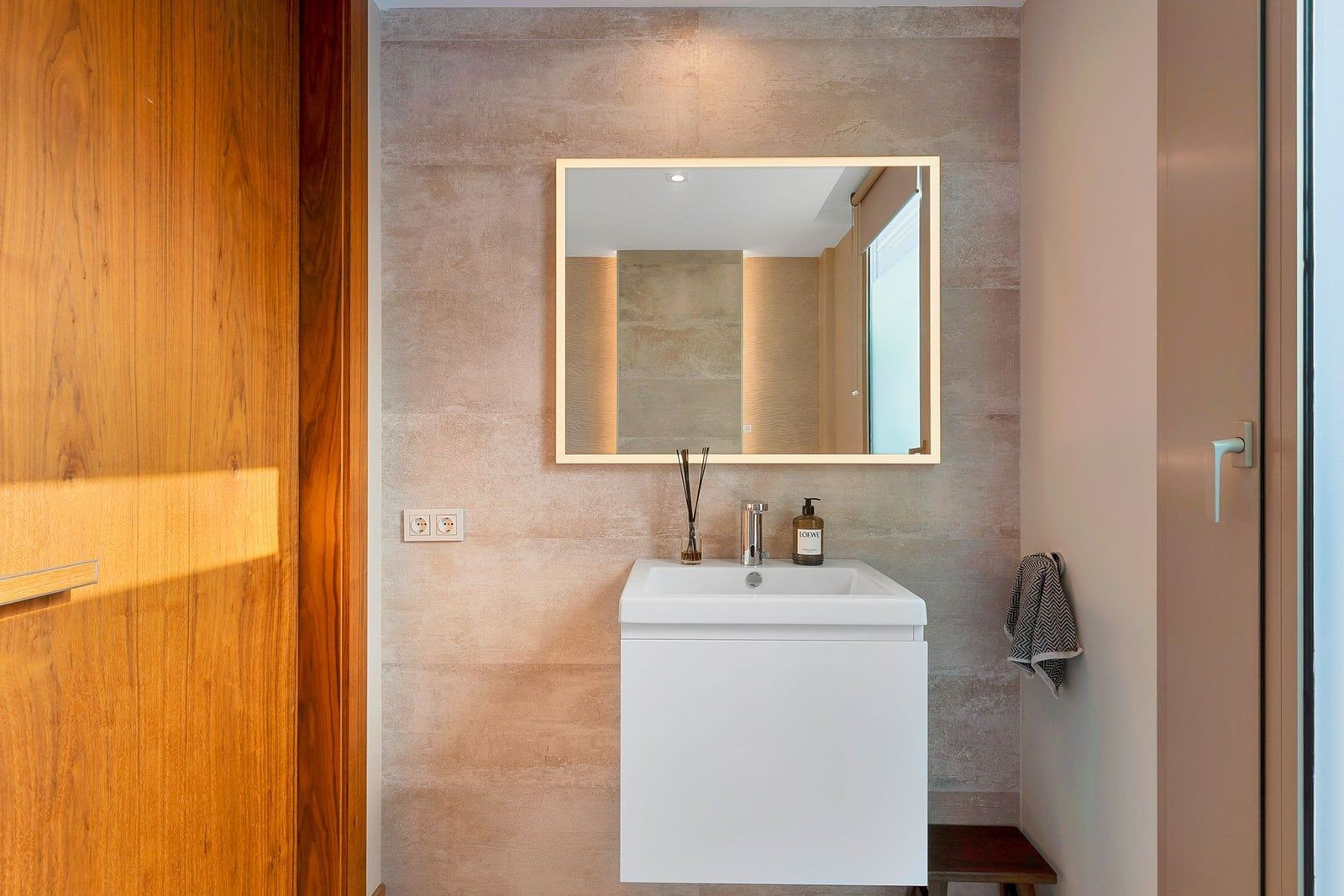  Image of Villa - 6 Bedrooms - 9 Bathrooms for sale in Malaga-San Pedro de Alcantara-Spain, Image 20