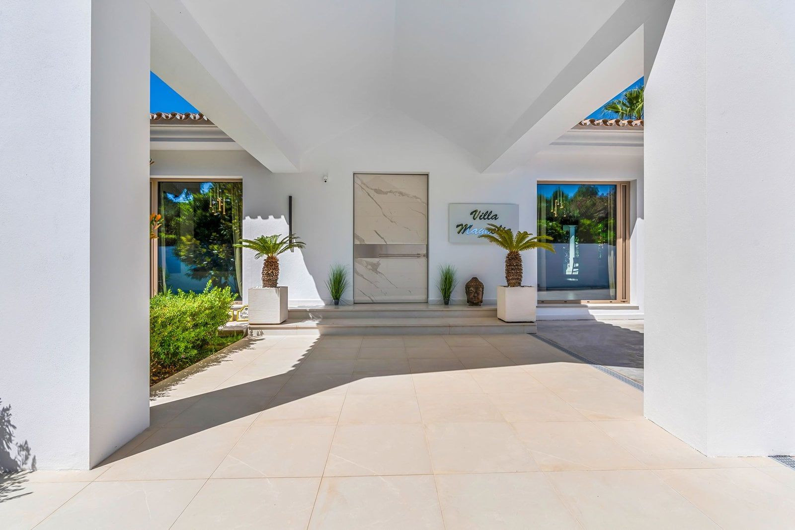  Image of Villa - 6 Bedrooms - 9 Bathrooms for sale in Malaga-San Pedro de Alcantara-Spain, Image 6