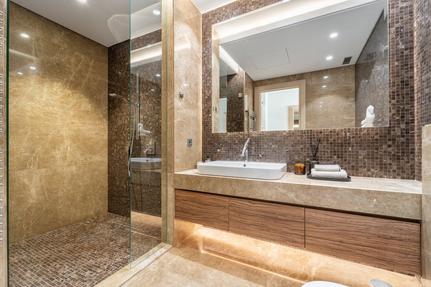  Image of Villa - 5 Bedrooms - 6 Bathrooms for sale in Malaga-Marbella-Spain, Image 36
