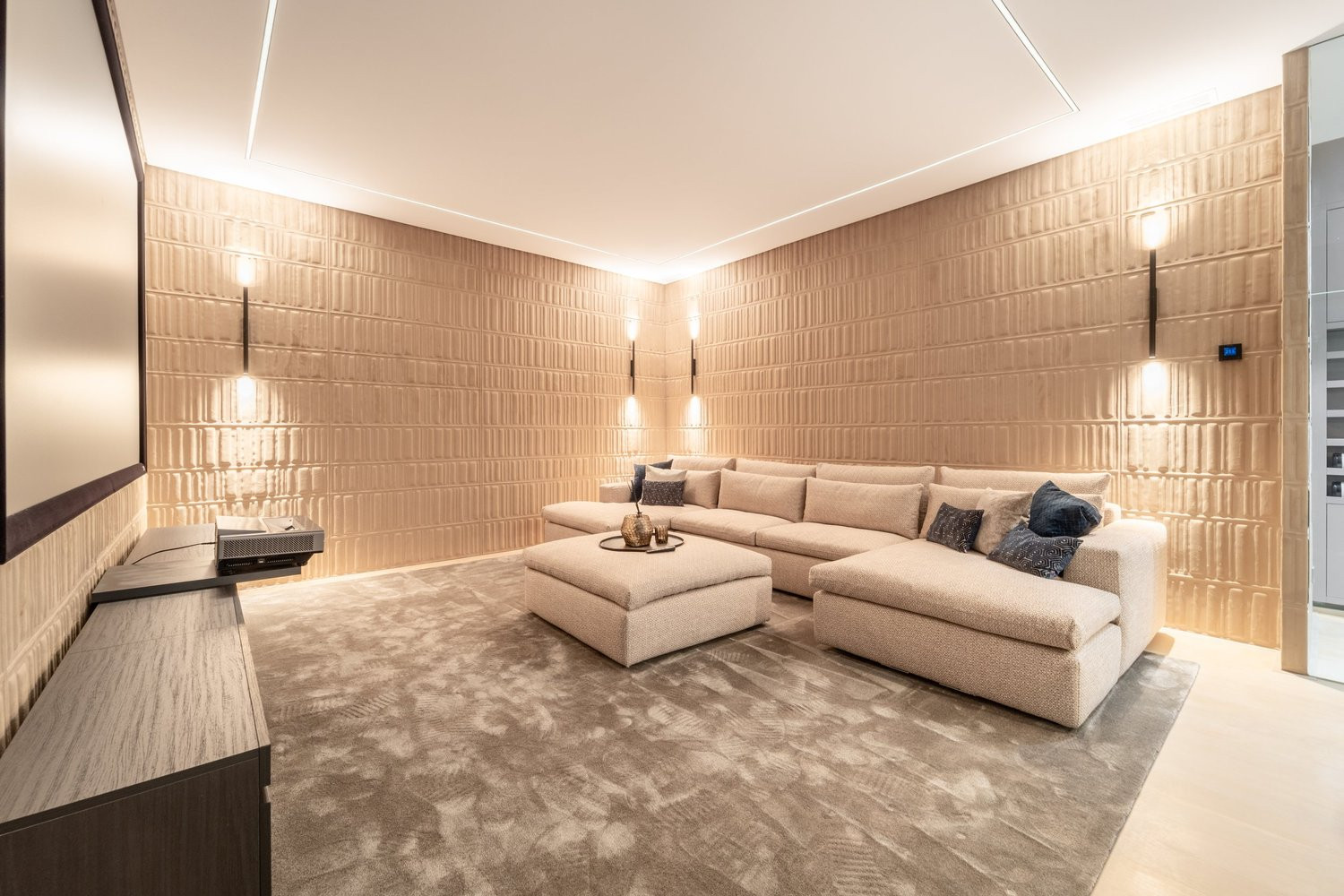  Image of Villa - 5 Bedrooms - 6 Bathrooms for sale in Malaga-Marbella-Spain, Image 30