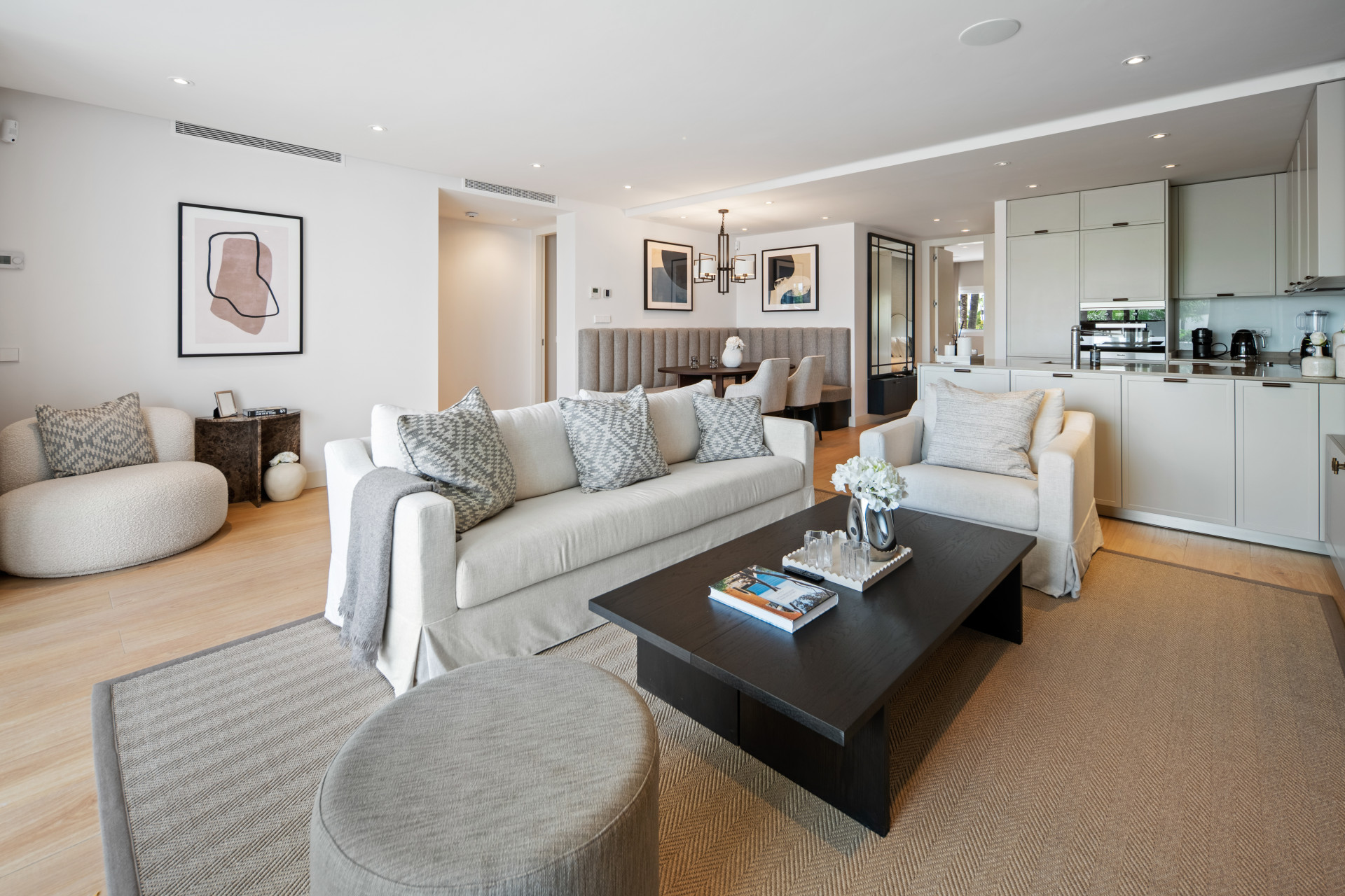Image of Apartment - 3 Bedrooms - 3 Bathrooms for Sale in Malaga-Marbella-Spain, Image 3