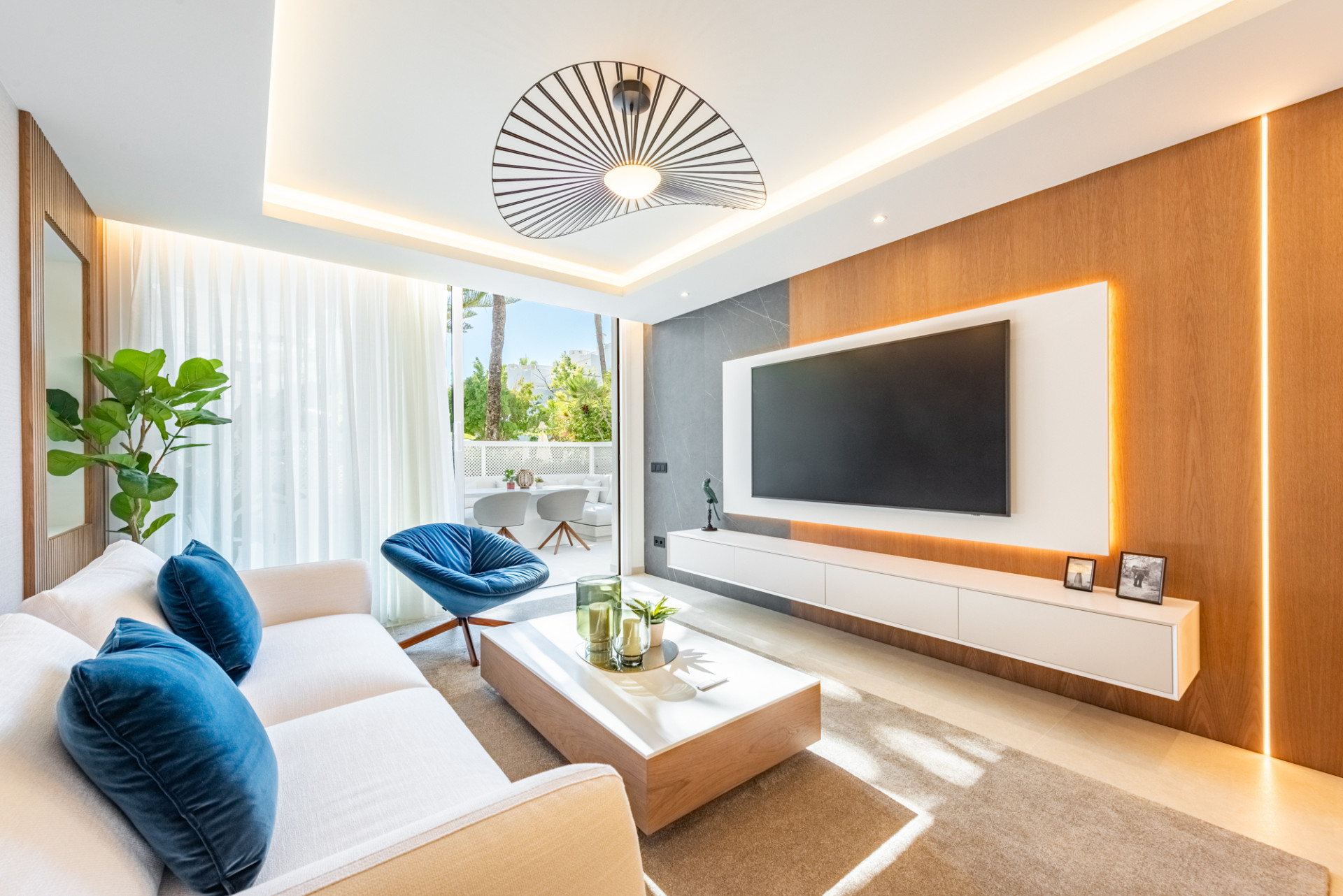 Renovated Ground Floor Apartment Steps from the Sea in Alhambra del Mar - Marbella Golden Mile