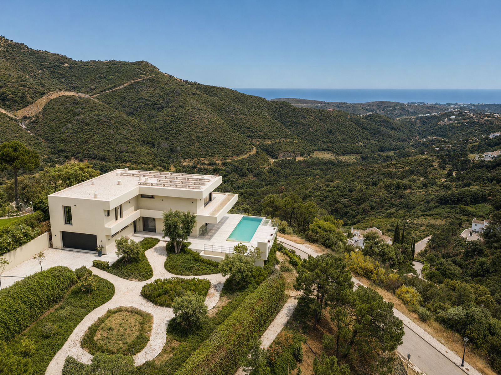 Image of Villa - 5 Bedrooms - 5 Bathrooms for Sale in Malaga-Benahavis-Spain, Image 1