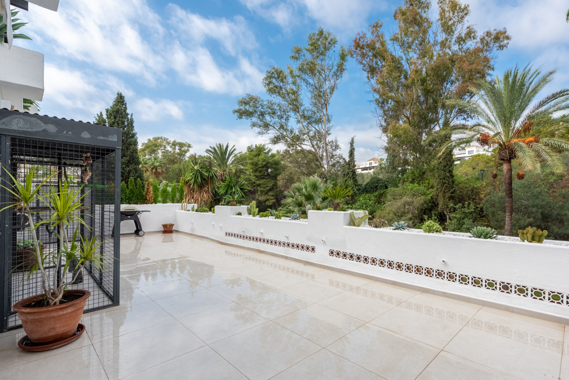  Image of Apartment - 3 Bedrooms - 3 Bathrooms for sale in Malaga-Marbella-Spain, Image 16