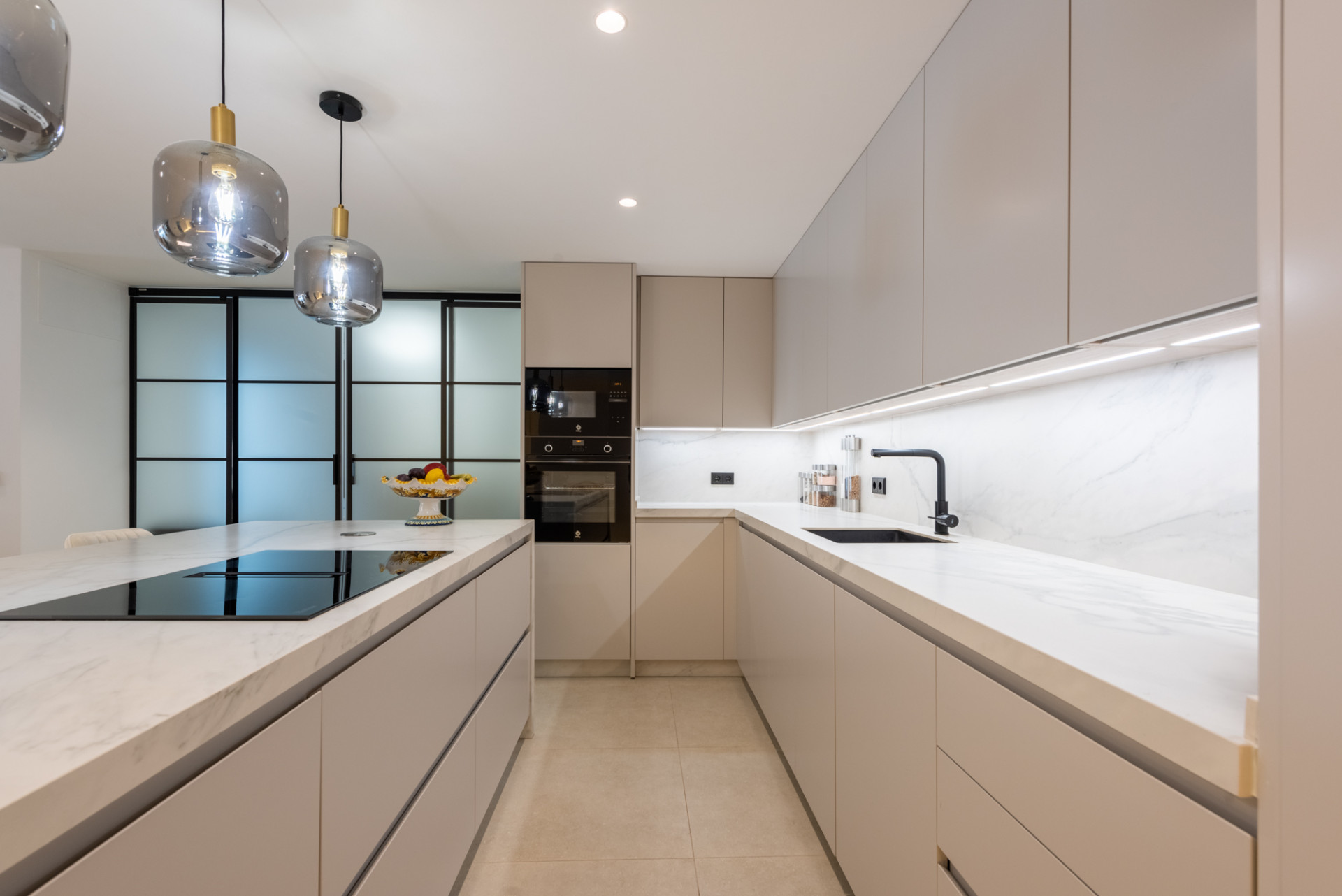  Image of Apartment - 3 Bedrooms - 3 Bathrooms for sale in Malaga-Marbella-Spain, Image 7