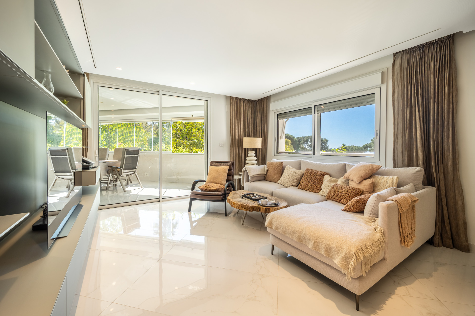 Image of Apartment - 3 Bedrooms - 2 Bathrooms for Sale in Malaga-Marbella-Spain, Image 3