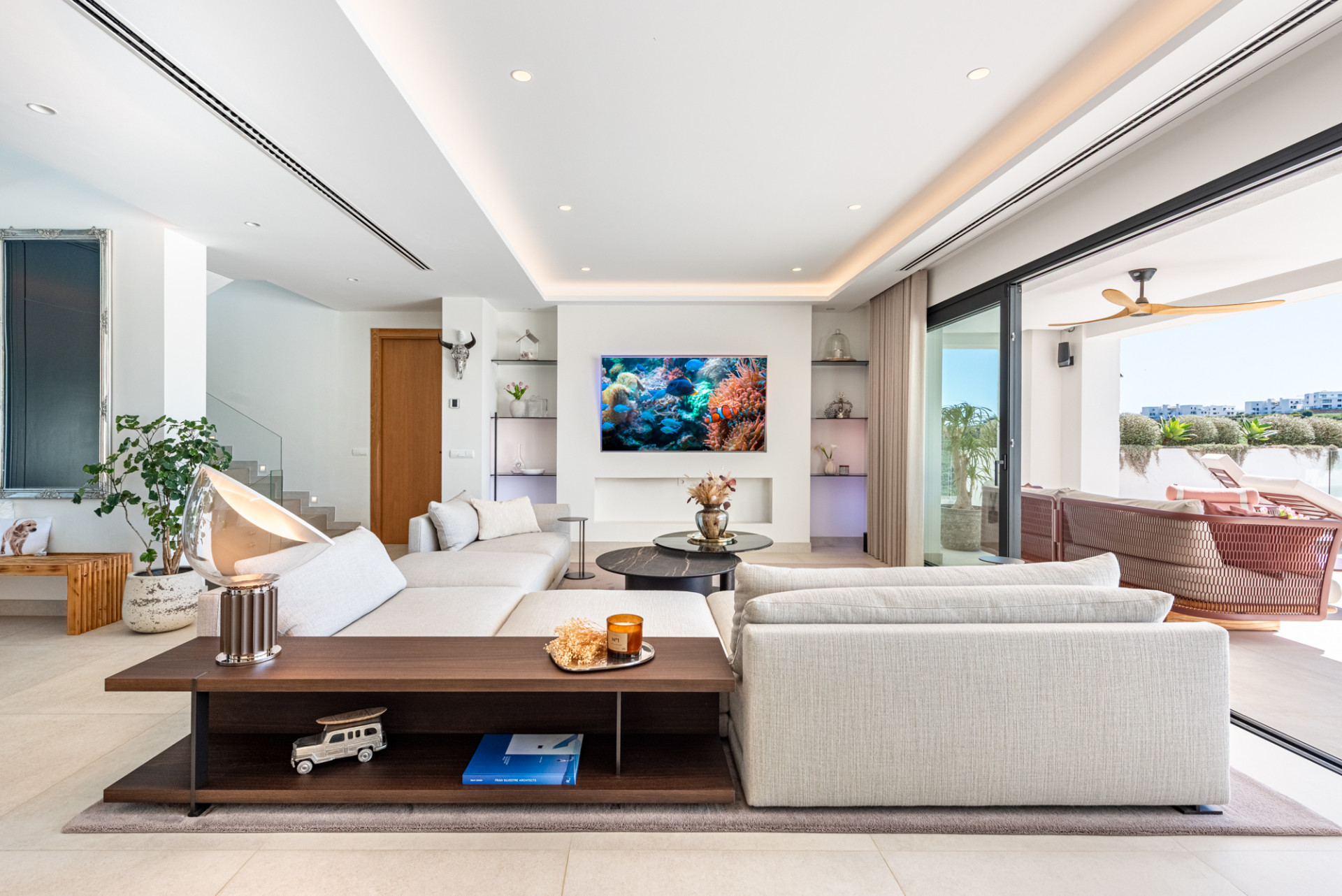  Image of Villa - 4 Bedrooms - 4 Bathrooms for sale in Malaga-Casares-Spain, Image 6