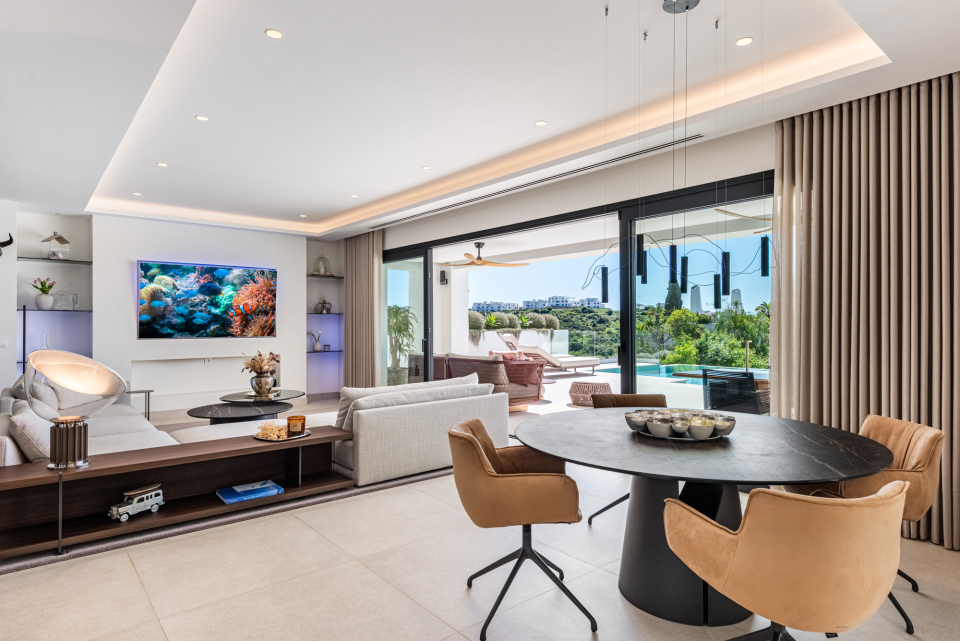 Image of Villa - 4 Bedrooms - 4 Bathrooms for Sale in Malaga-Casares-Spain, Image 5
