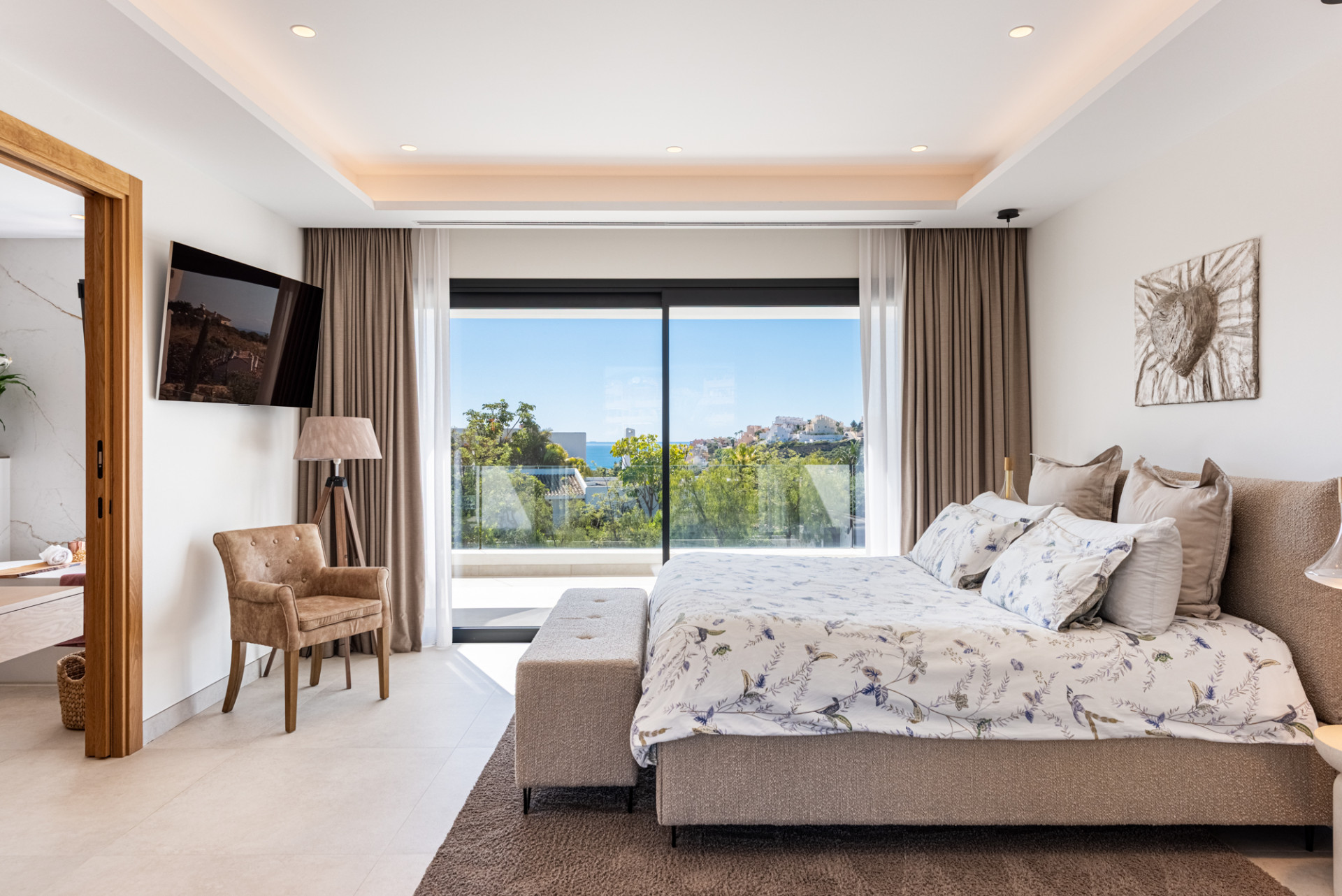  Image of Villa - 4 Bedrooms - 4 Bathrooms for sale in Malaga-Casares-Spain, Image 9