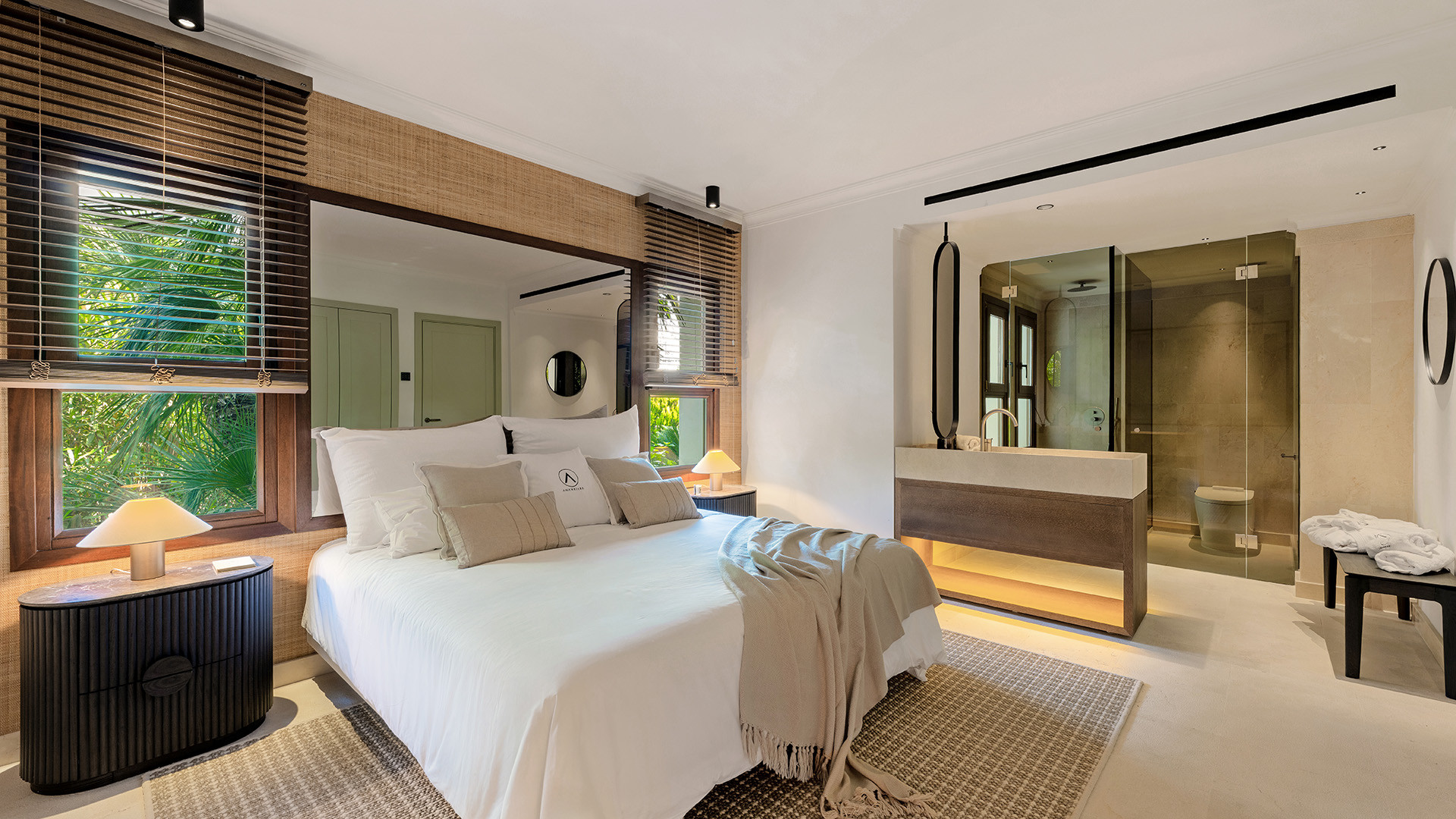  Image of Villa - 4 Bedrooms - 4 Bathrooms for sale in Malaga-Marbella-Spain, Image 12