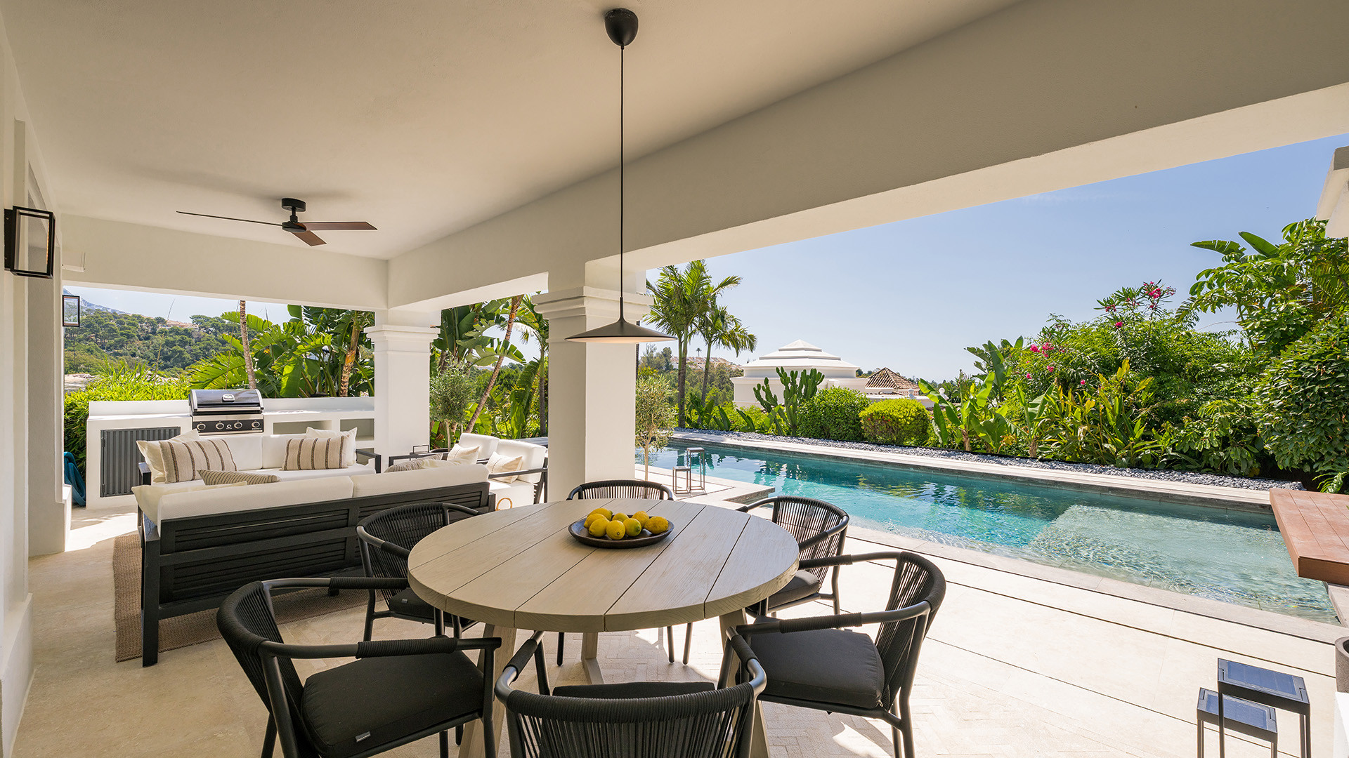 Image of Villa - 4 Bedrooms - 4 Bathrooms for Sale in Malaga-Marbella-Spain, Image 4
