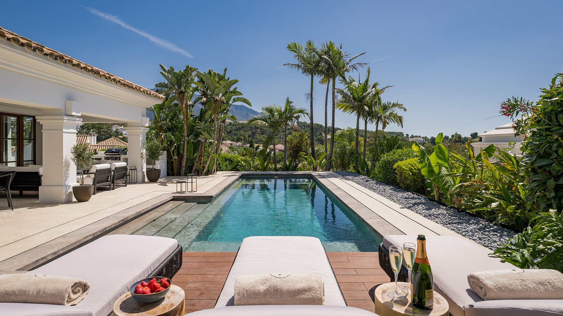 Image of Villa - 4 Bedrooms - 4 Bathrooms for Sale in Malaga-Marbella-Spain, Image 2