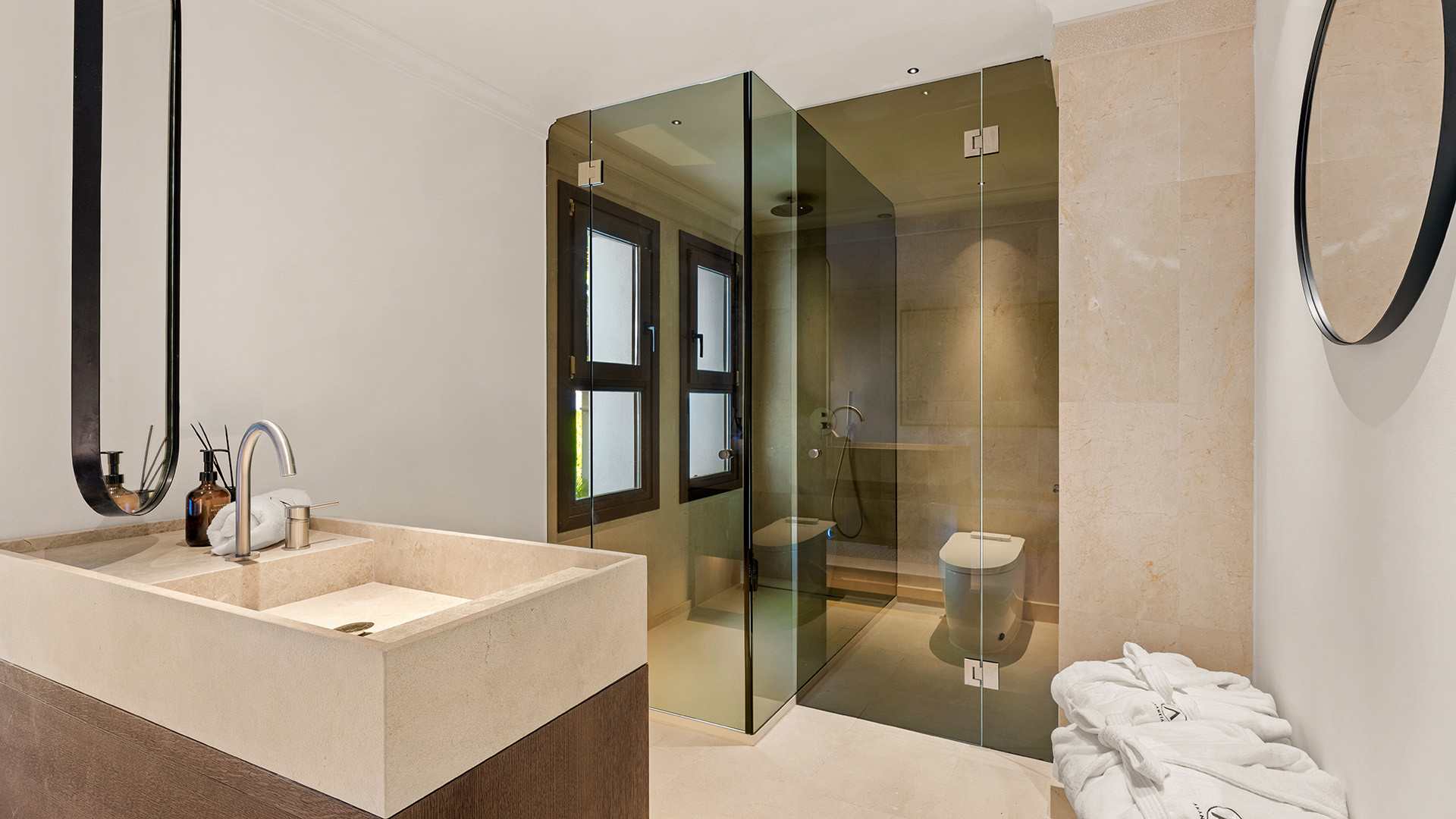  Image of Villa - 4 Bedrooms - 4 Bathrooms for sale in Malaga-Marbella-Spain, Image 13