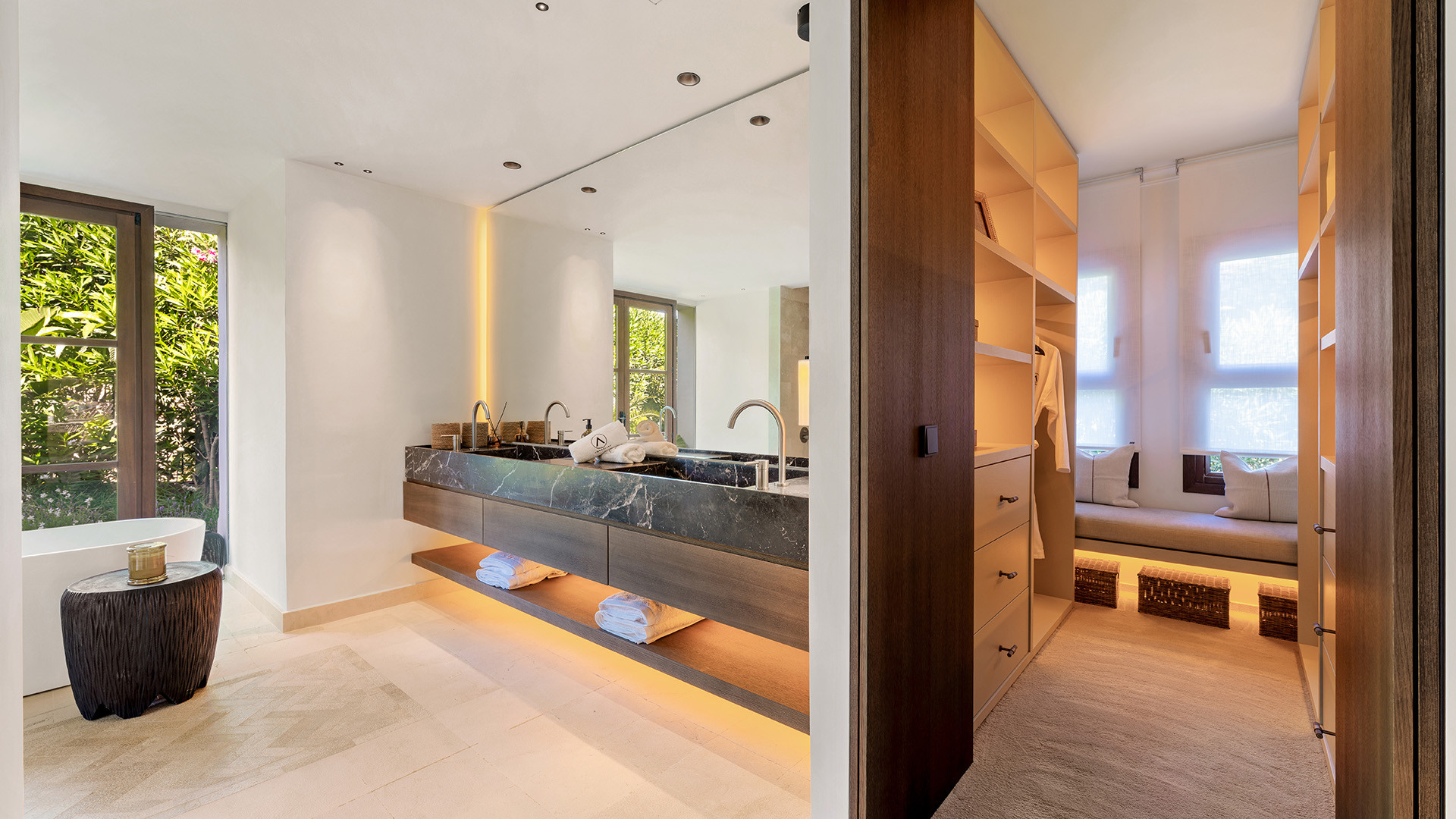  Image of Villa - 4 Bedrooms - 4 Bathrooms for sale in Malaga-Marbella-Spain, Image 18