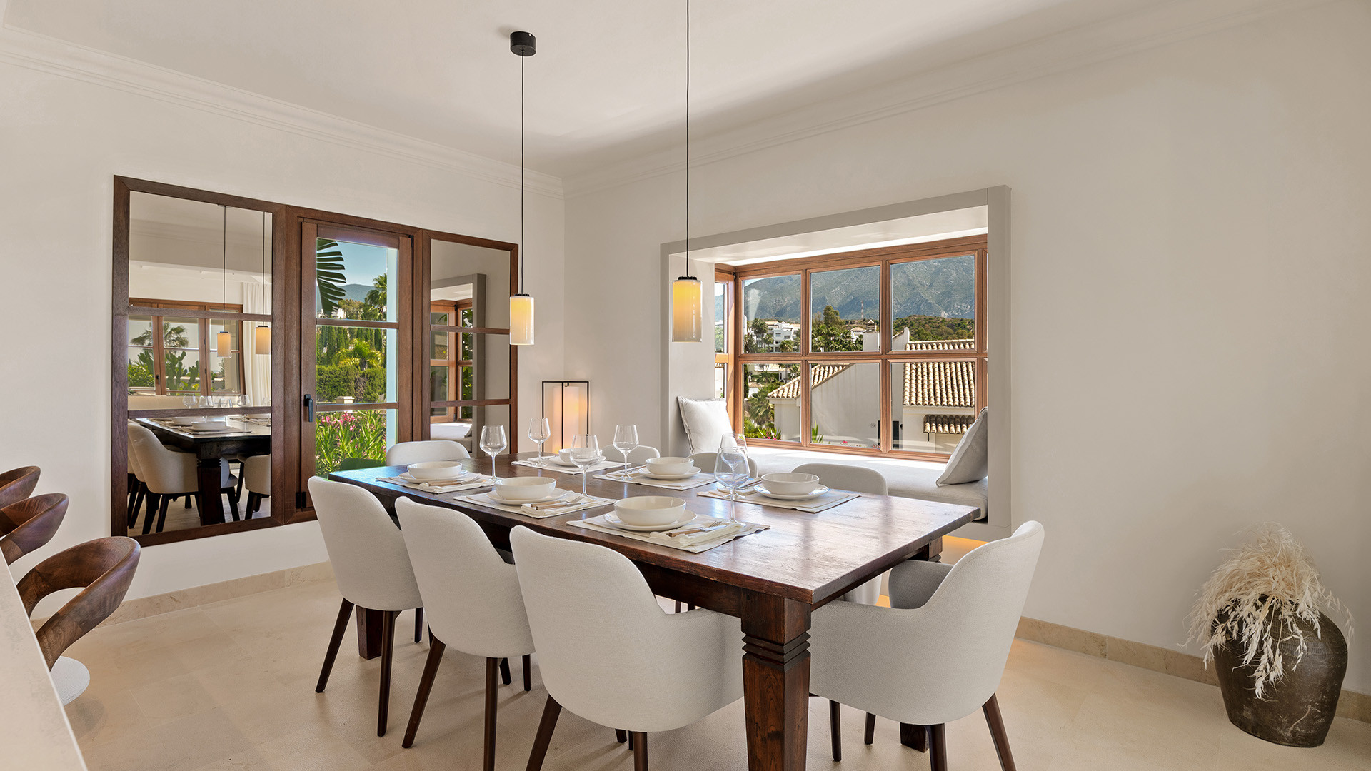  Image of Villa - 4 Bedrooms - 4 Bathrooms for sale in Malaga-Marbella-Spain, Image 8