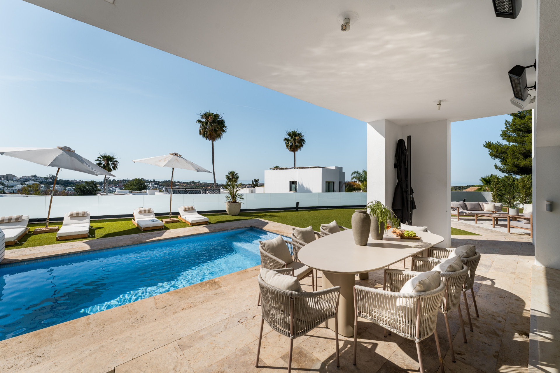 Image of Villa - 5 Bedrooms - 5 Bathrooms for Sale in Malaga-Benahavis-Spain, Image 5