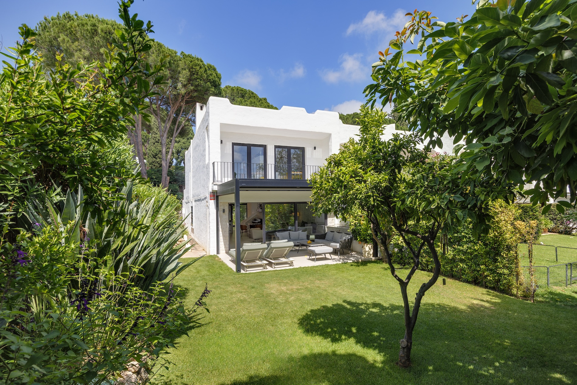 Image of Semi Detached House - 3 Bedrooms - 2 Bathrooms for Sale in Malaga-Marbella-Spain, Image 2