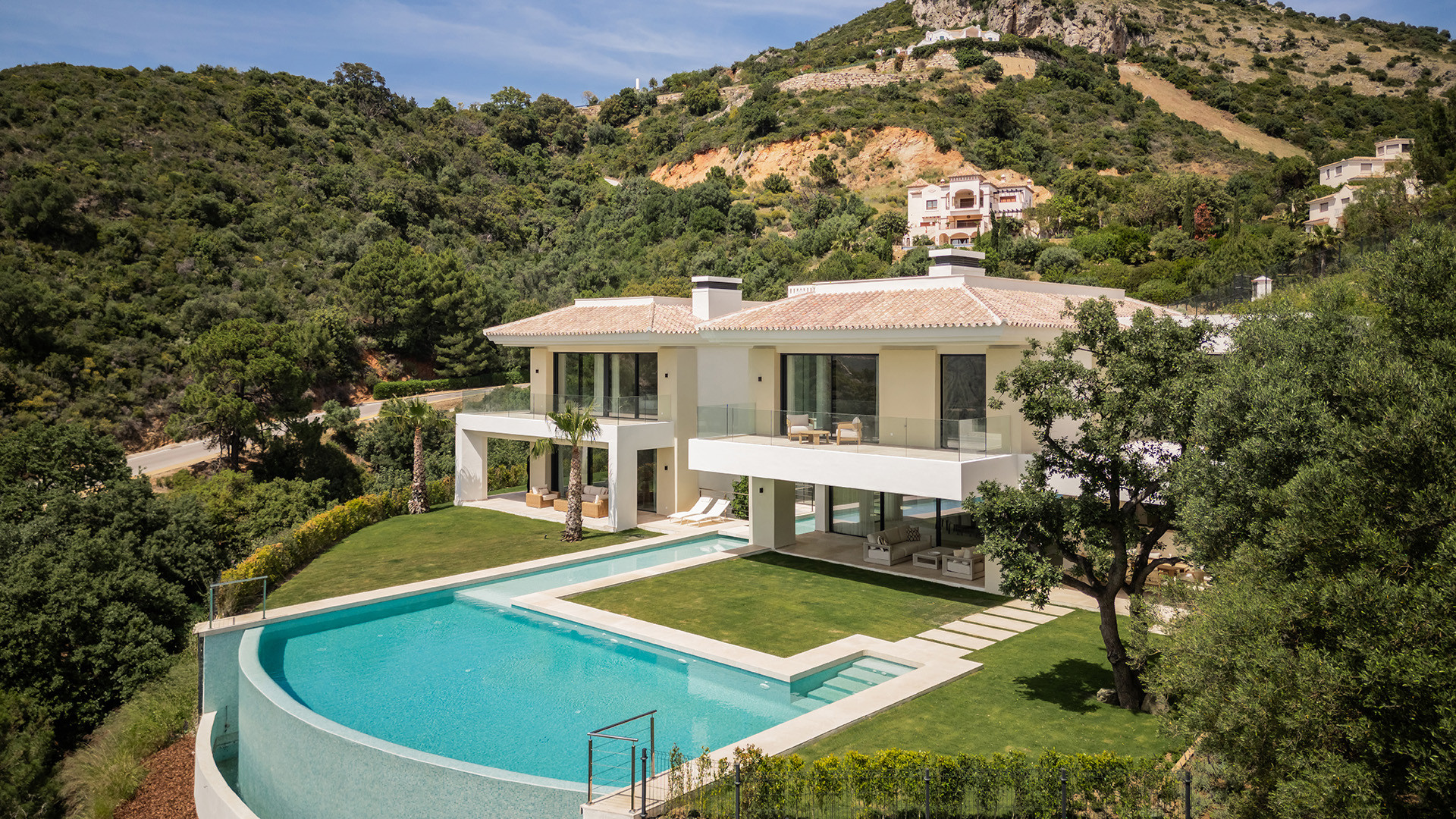 Image of Villa - 5 Bedrooms - 5 Bathrooms for Sale in Malaga-Benahavis-Spain, Image 2