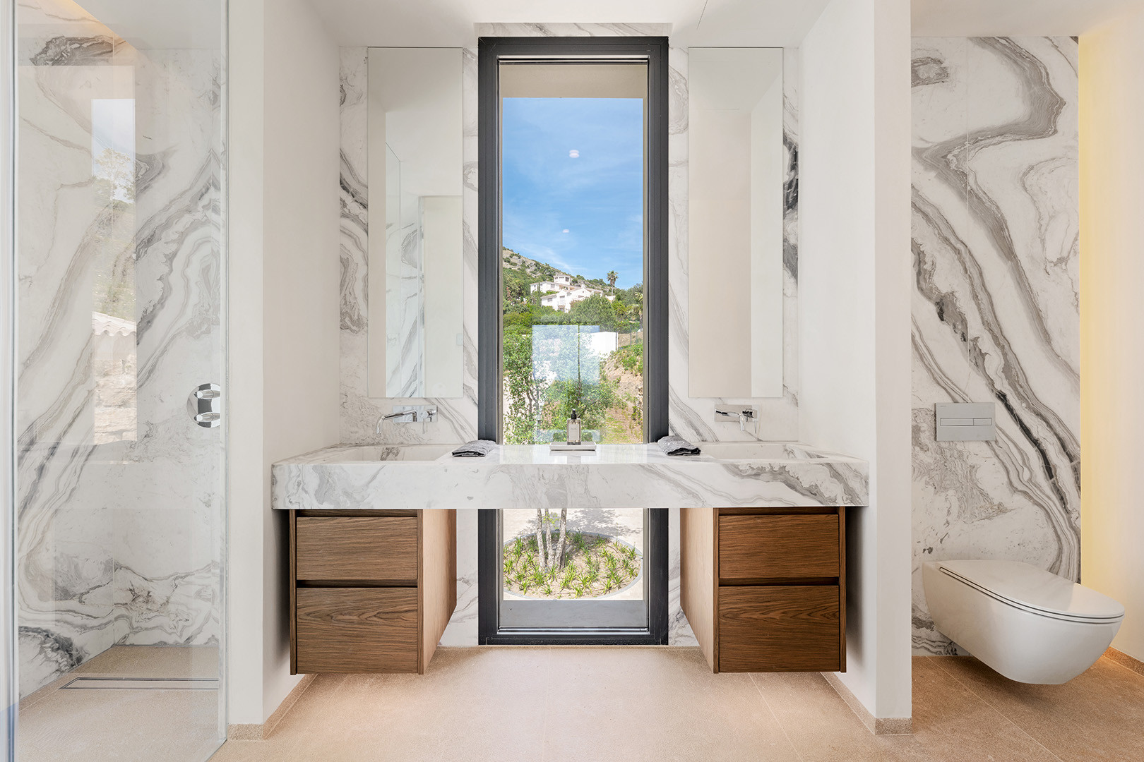  Image of Villa - 5 Bedrooms - 5 Bathrooms for sale in Malaga-Benahavis-Spain, Image 29