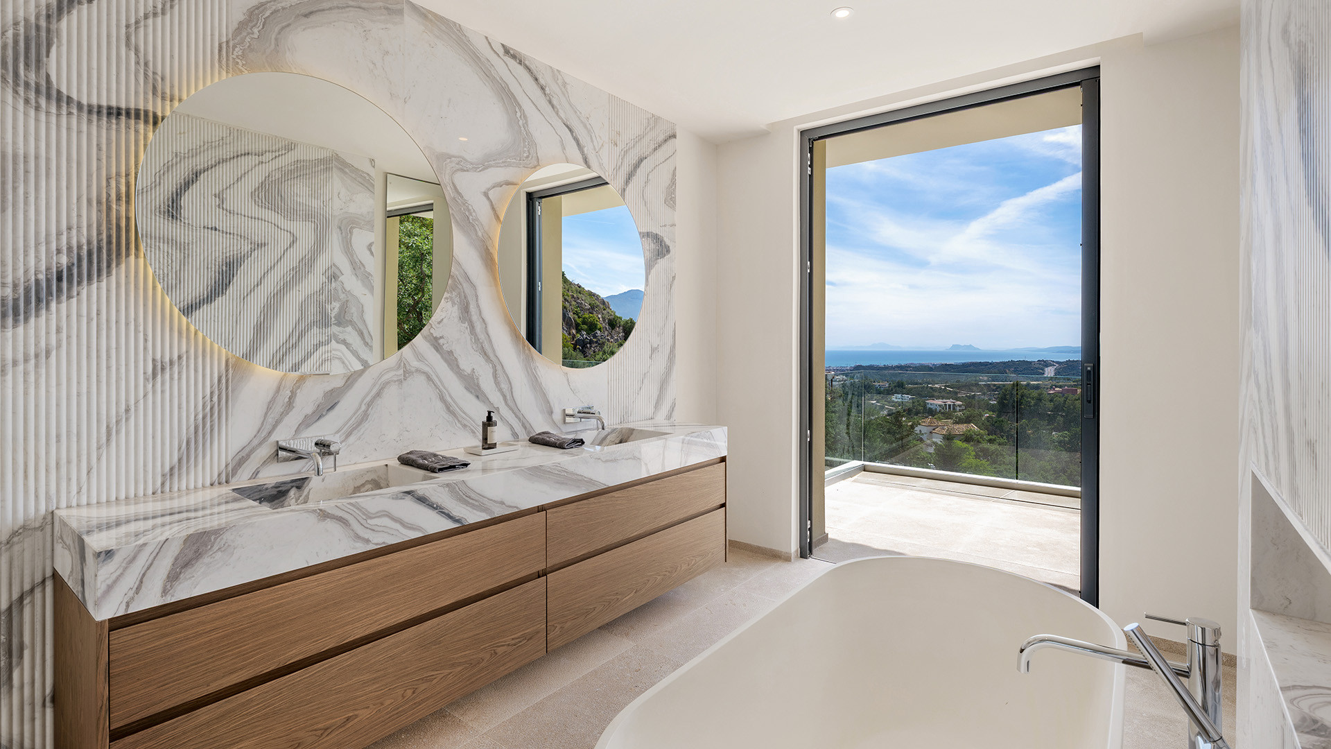  Image of Villa - 5 Bedrooms - 5 Bathrooms for sale in Malaga-Benahavis-Spain, Image 10