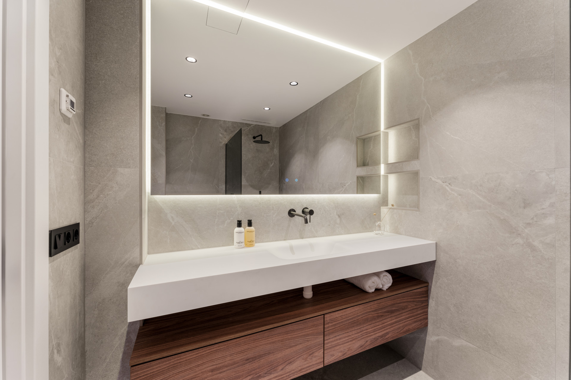  Image of Duplex - 3 Bedrooms - 3 Bathrooms for sale in Malaga-Benahavis-Spain, Image 24