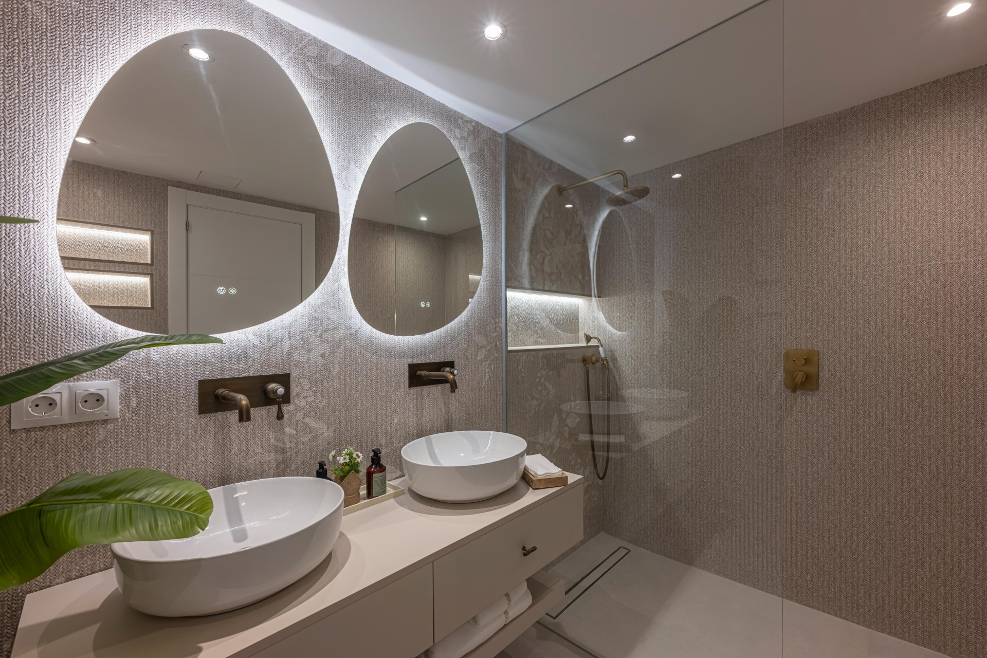  Image of Town House - 4 Bedrooms - 4 Bathrooms for sale in Malaga-Marbella-Spain, Image 13
