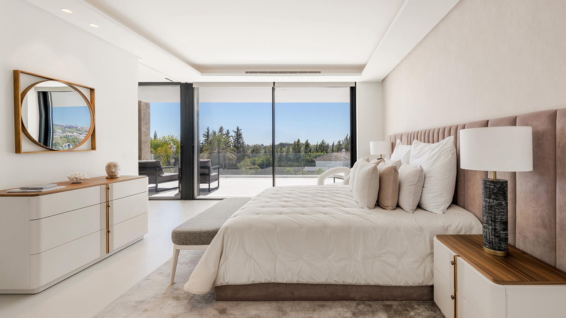  Image of Villa - 5 Bedrooms - 5 Bathrooms for sale in Malaga-Marbella-Spain, Image 6