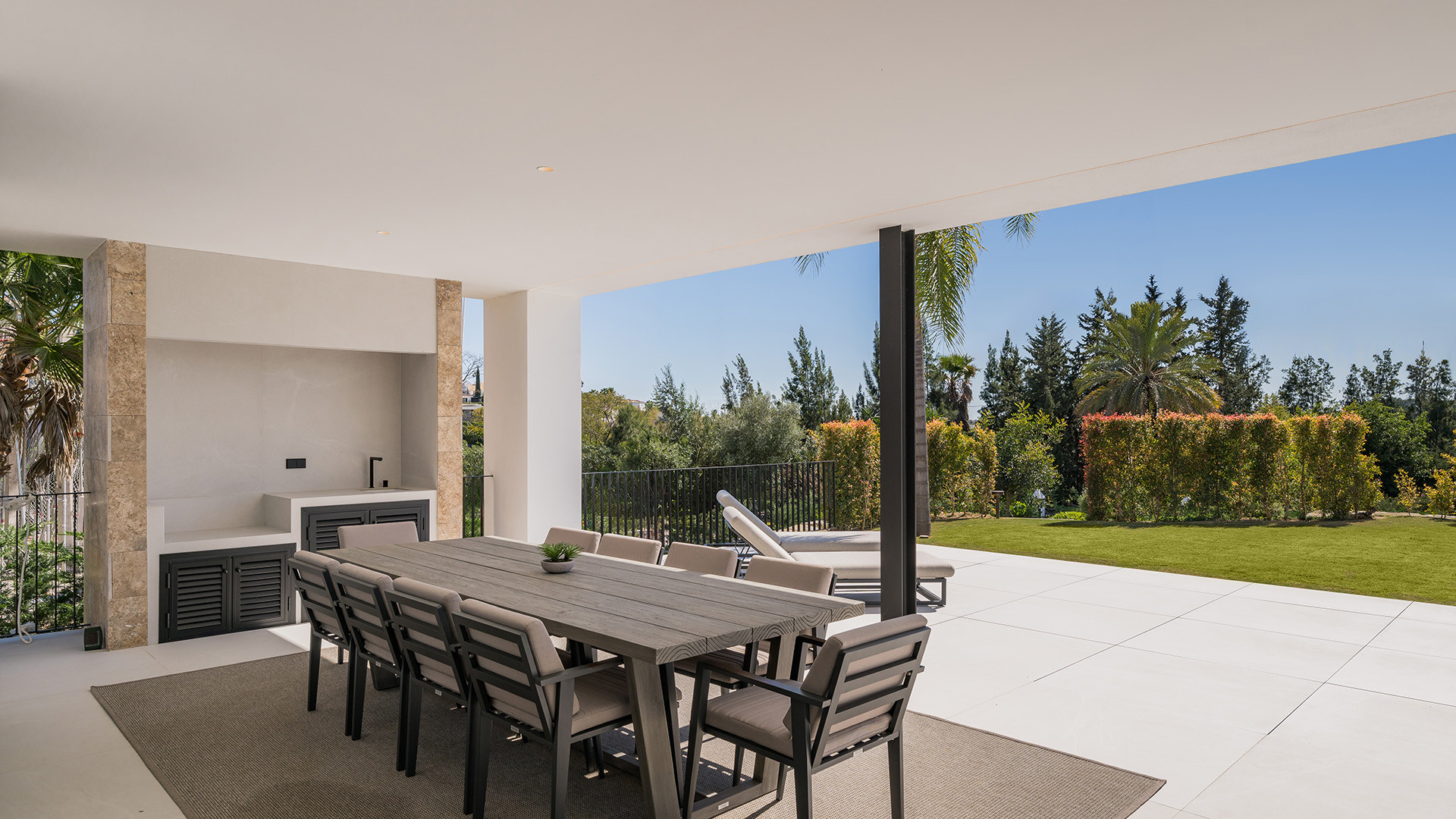 Image of Villa - 5 Bedrooms - 5 Bathrooms for Sale in Malaga-Marbella-Spain, Image 2