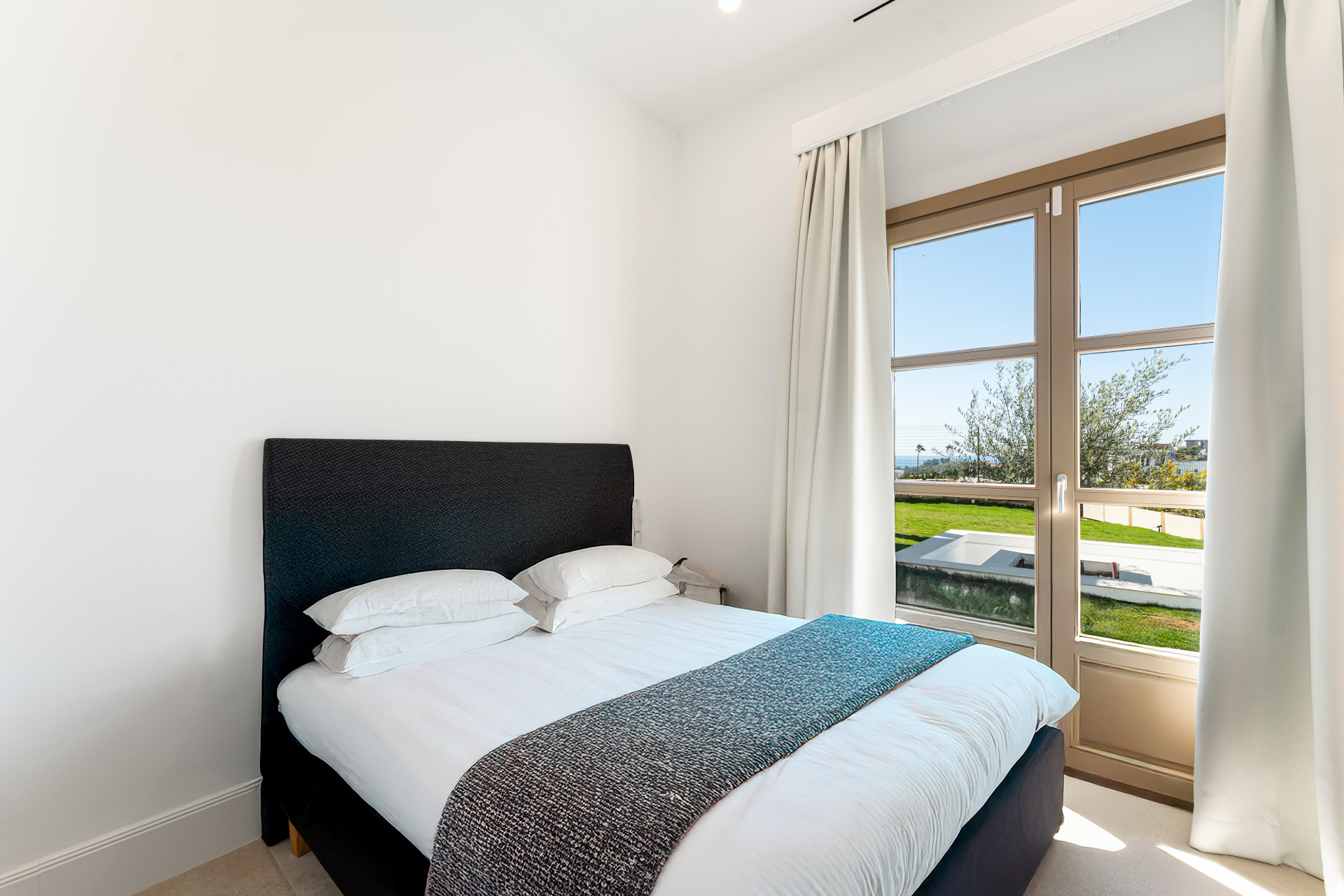  Image of Villa - 4 Bedrooms - 4 Bathrooms for sale in Malaga-Estepona-Spain, Image 16
