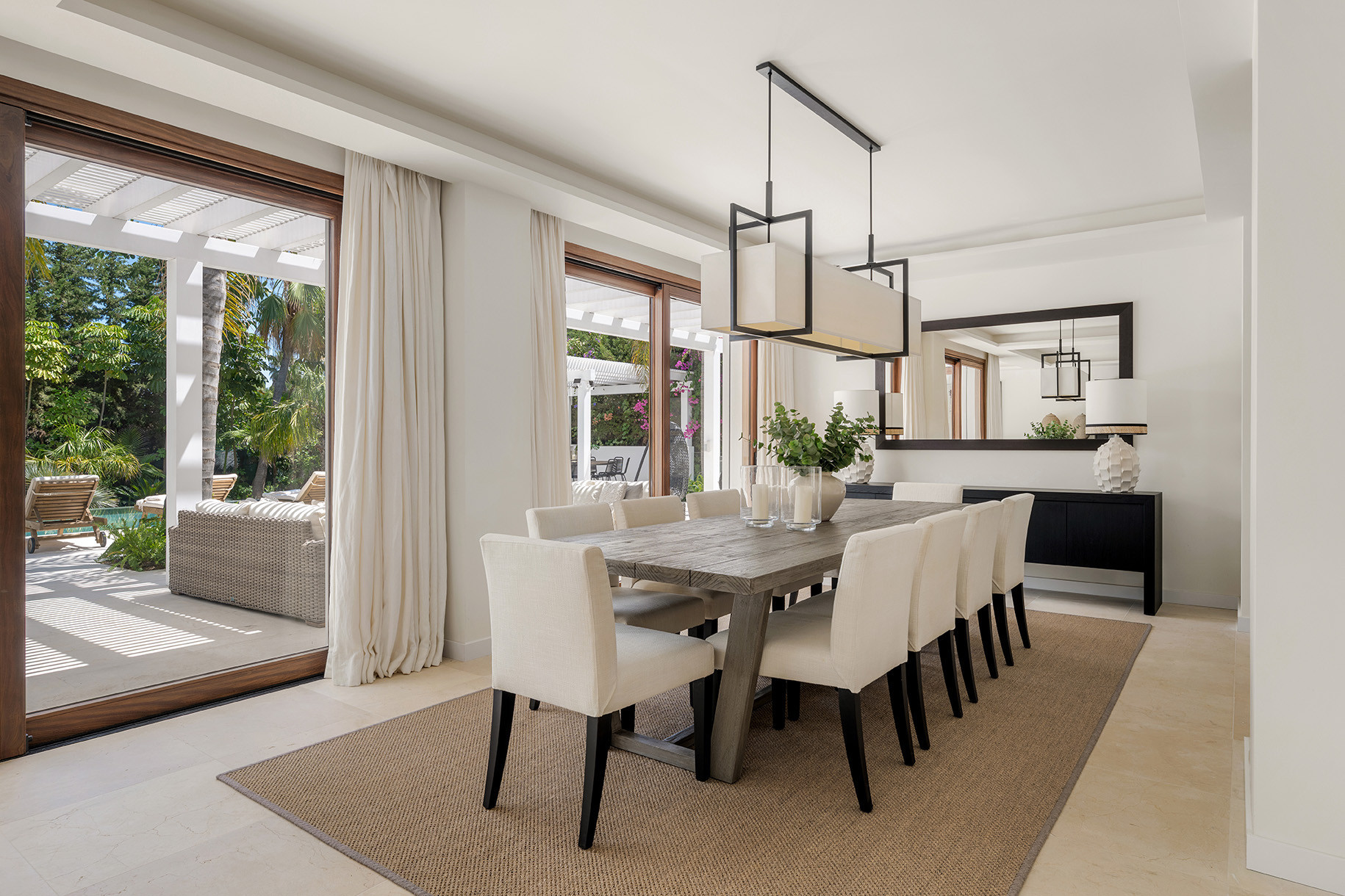 Image of Villa - 4 Bedrooms - 5 Bathrooms for sale in Malaga-Marbella-Spain, Image 8