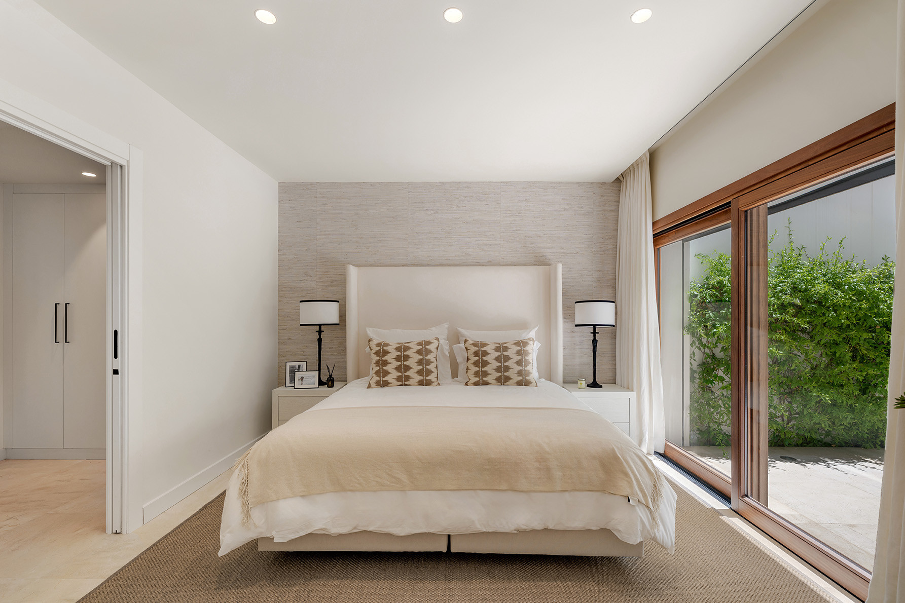  Image of Villa - 4 Bedrooms - 5 Bathrooms for sale in Malaga-Marbella-Spain, Image 19